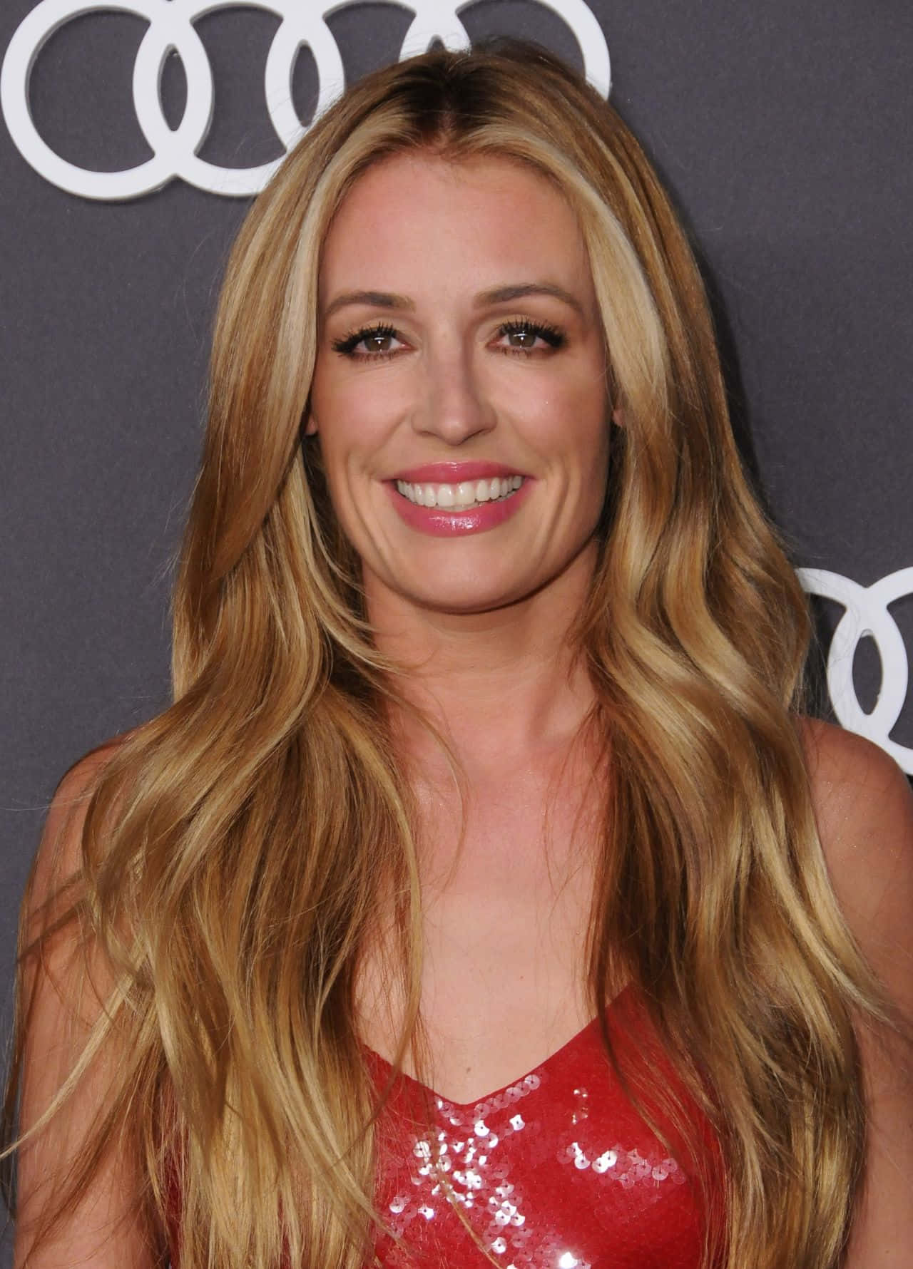 Cat Deeley, red sequined top, dark gray Audi logo backdrop, HD Phone Wallpaper