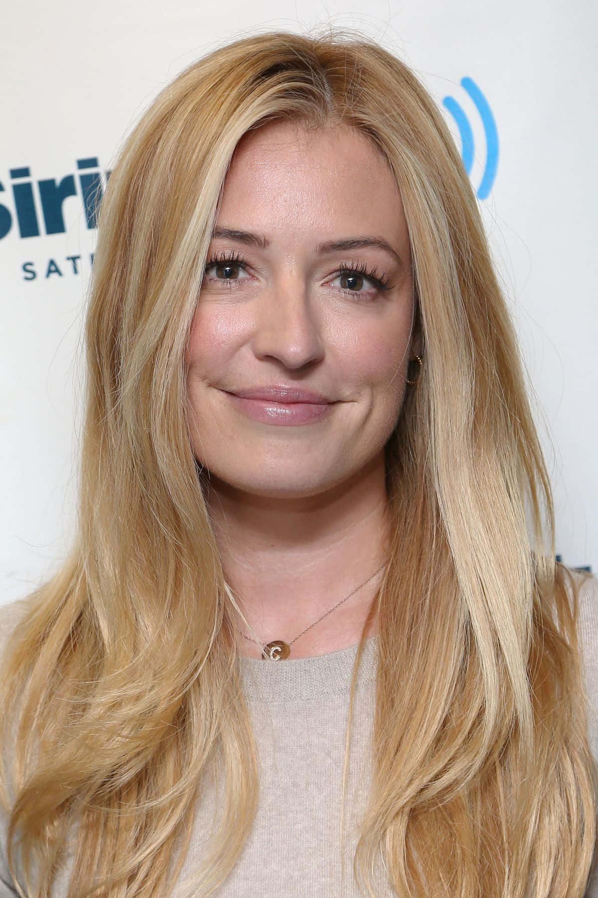 Cat Deeley, gala event, white background, HD Phone Wallpaper