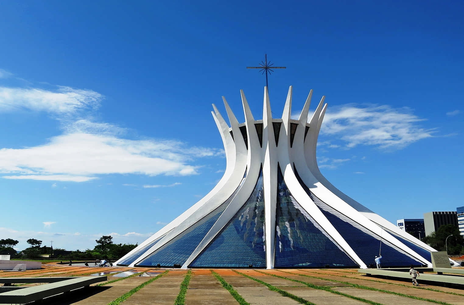 Cathedral Of Brasilia, white concrete, spiky roof, HD Desktop Wallpaper