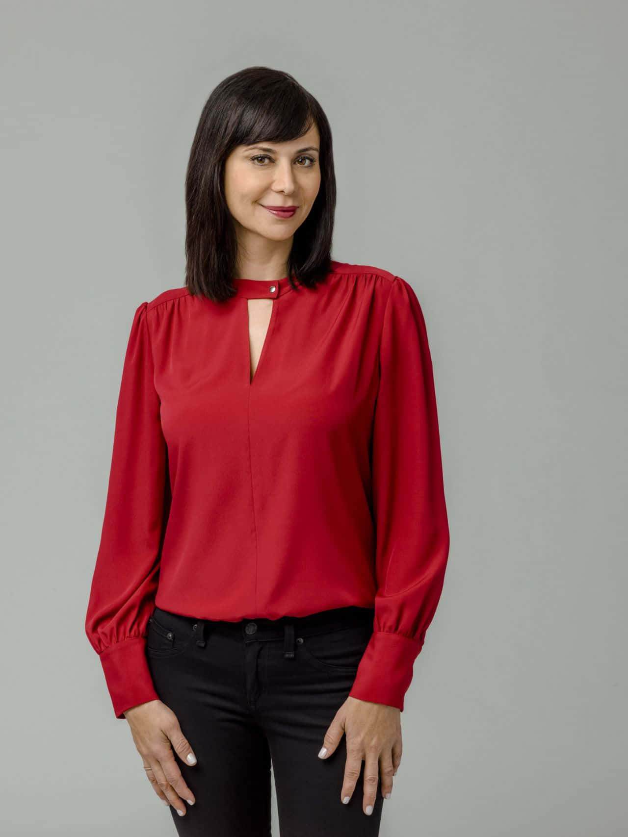 Catherine Bell, dark hair, bold red blouse, HD Phone Wallpaper