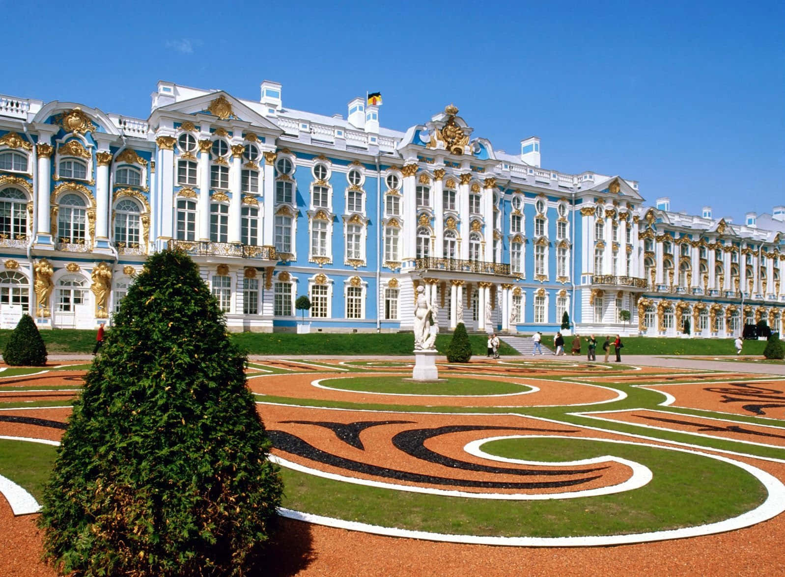 Catherine Palace, swirling gravel paths, central statue, HD Desktop Wallpaper