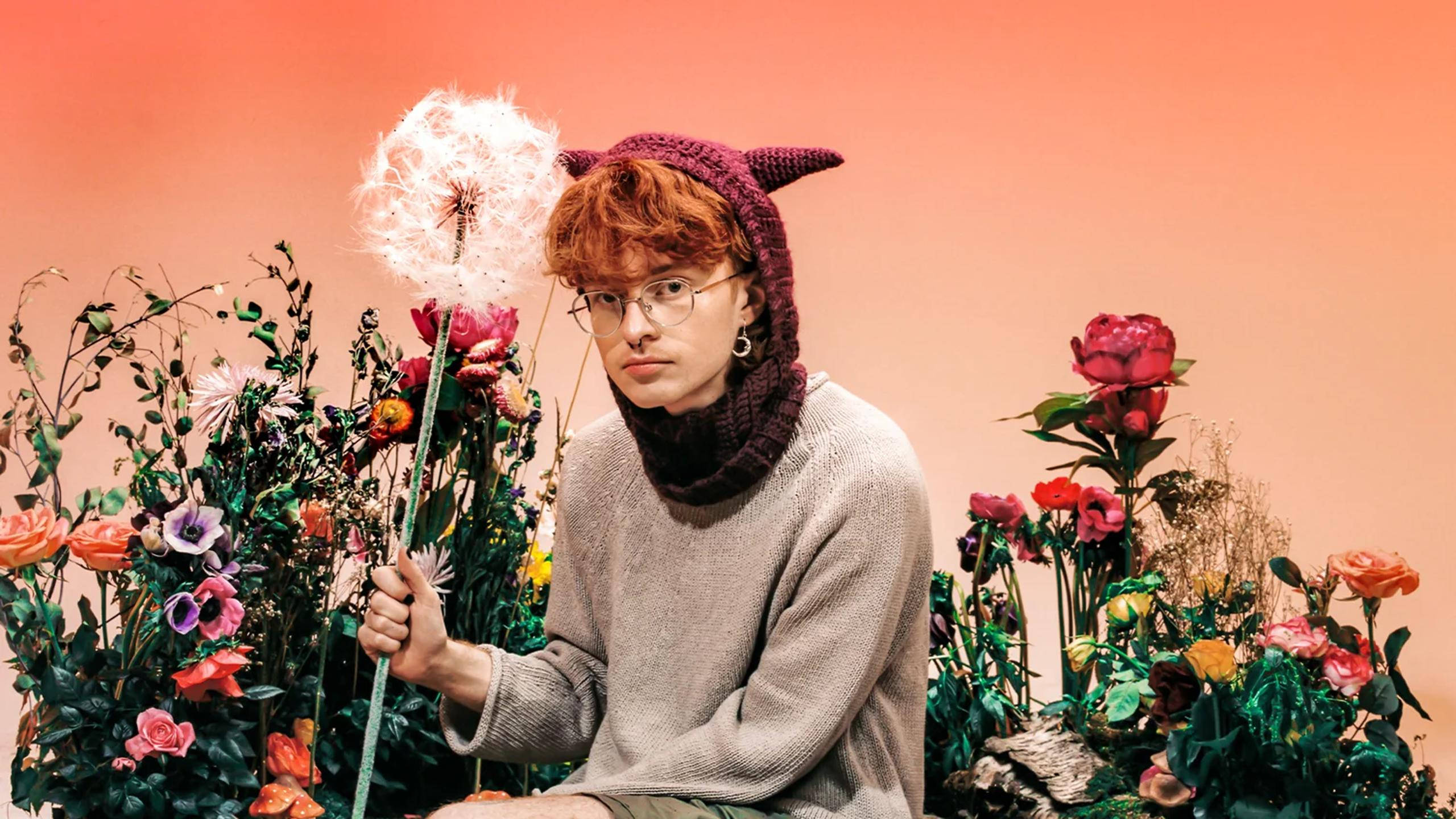 cavetown, red hair, maroon devil hat, 2K Desktop Wallpaper