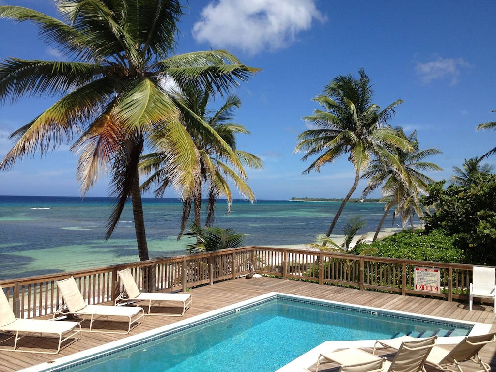 Cayman Island, private pool, wooden deck, SD Desktop Wallpaper