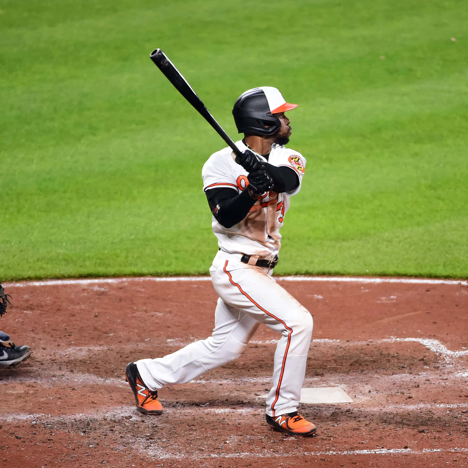Cedric Mullins, white and orange uniform, home plate, HD Desktop Wallpaper