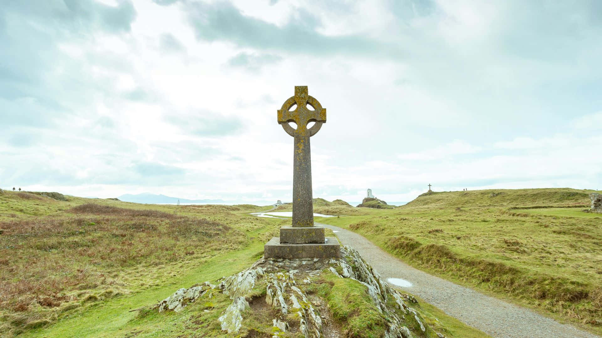 Celtic Cross, grassy hillside, cloudy sky, Full HD Desktop Wallpaper