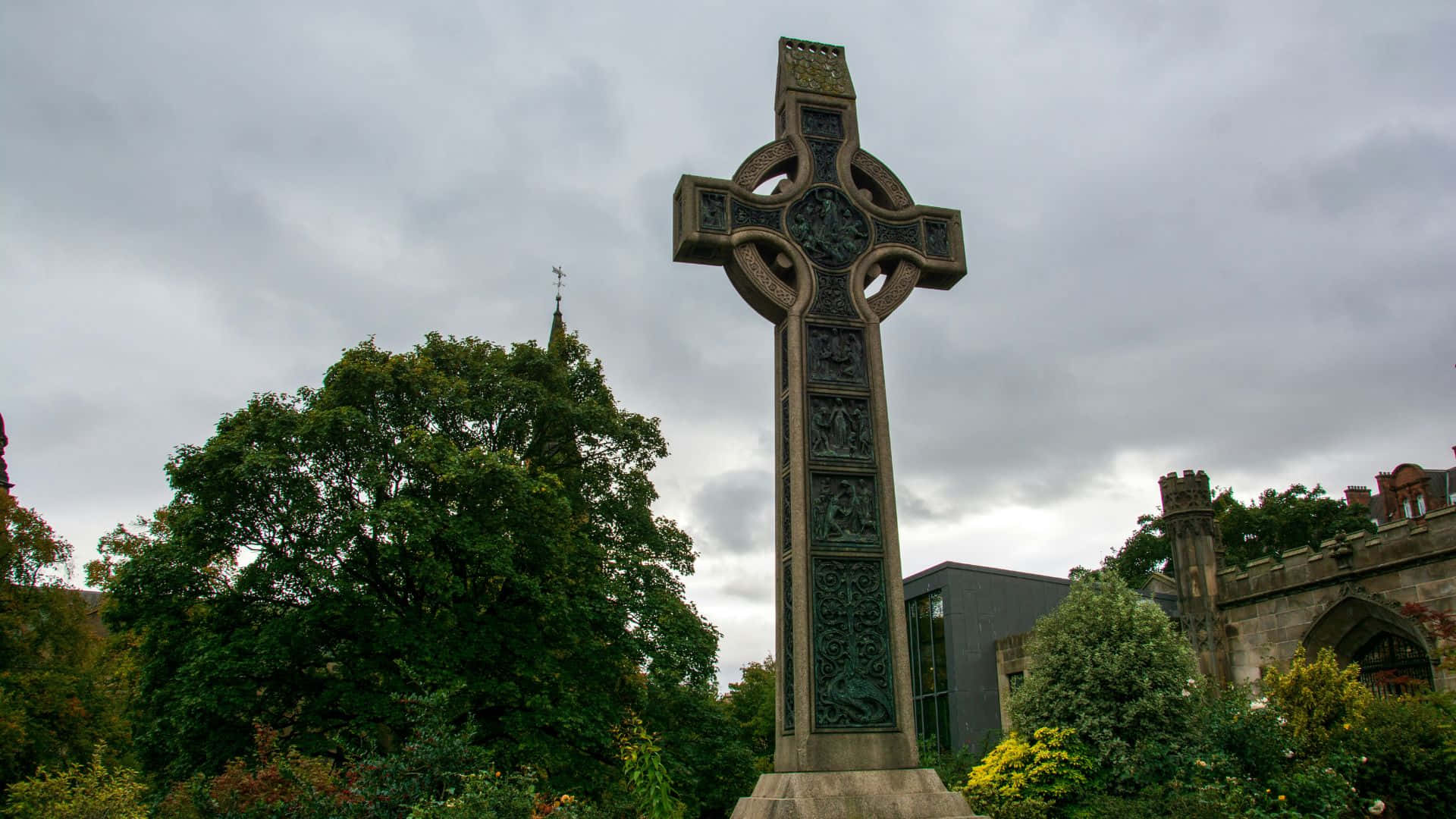 Celtic Cross, garden, overcast sky, Full HD Desktop Wallpaper