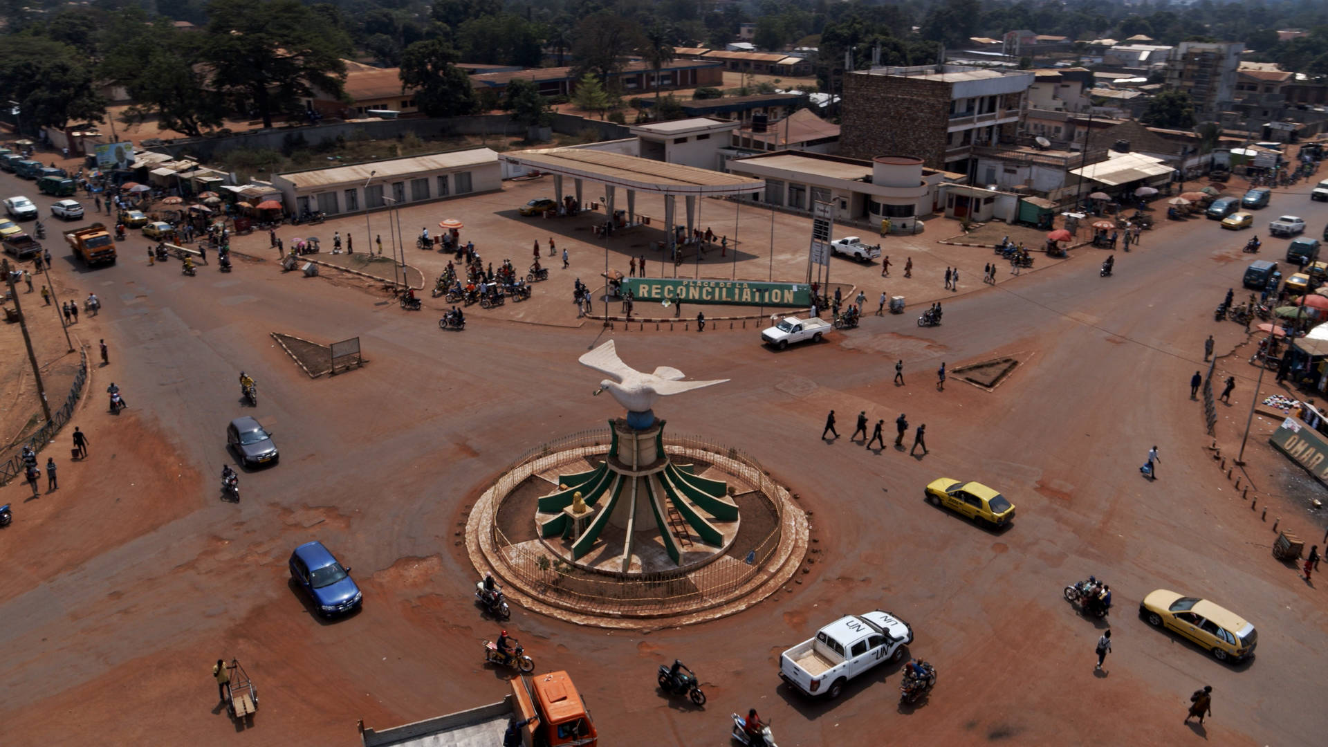 roundabout, Central African Republic, white dove monument, Full HD Desktop Wallpaper