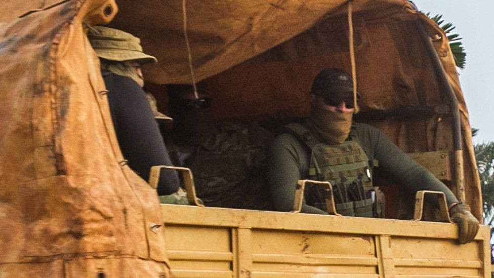 Central African Republic, camouflage gear, military truck, SD Desktop Wallpaper