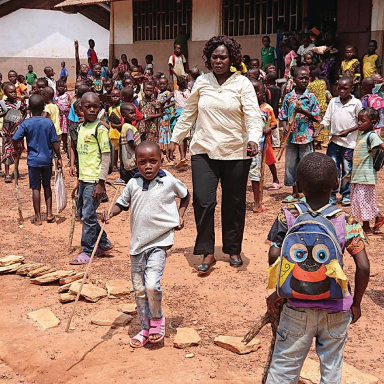Central African Republic, bustling outdoor schoolyard, children in colorful clothing, SD Desktop Wallpaper