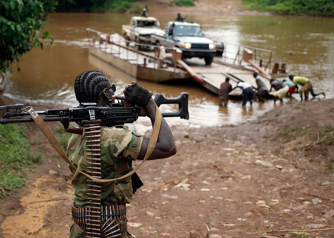 Central African Republic, camouflage, rifle, SD Desktop Wallpaper