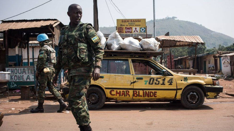 Central African Republic, camouflage, yellow armored taxi, SD Desktop Wallpaper