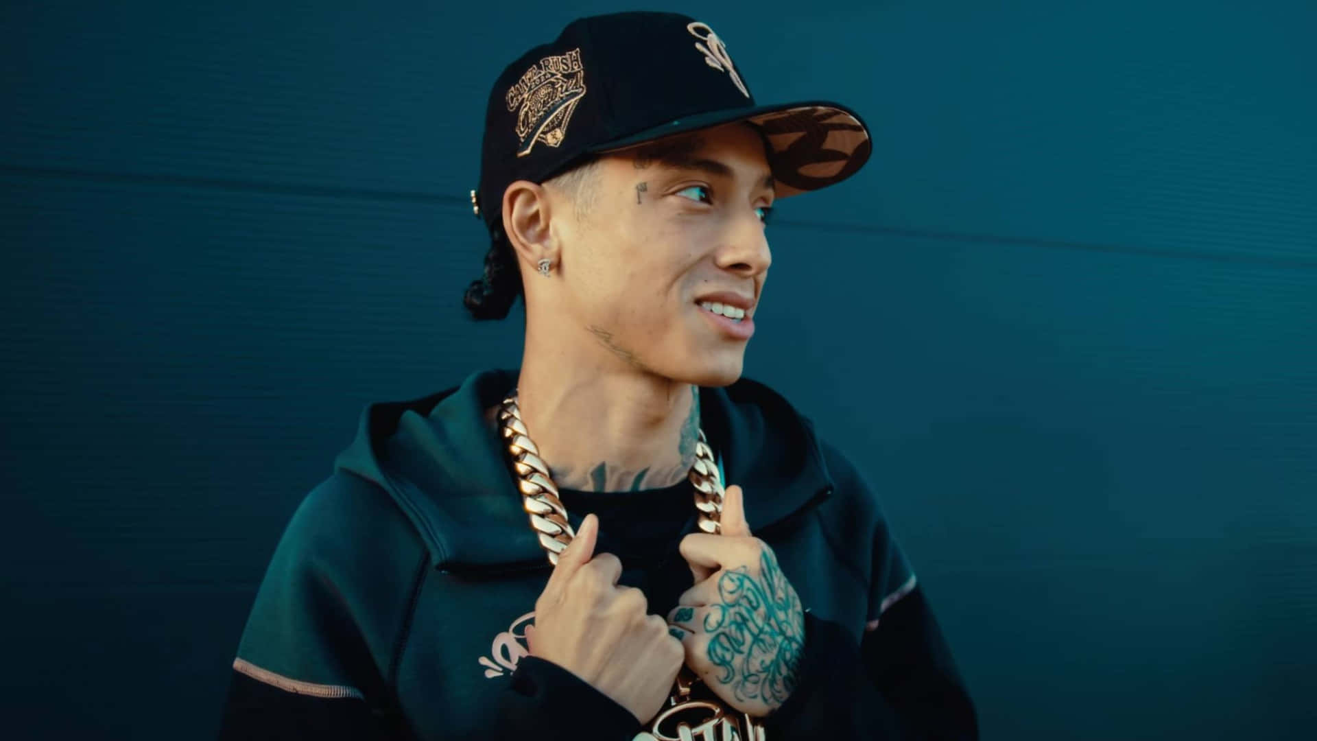 Central Cee, tattoos, gold chain, Full HD Desktop Wallpaper