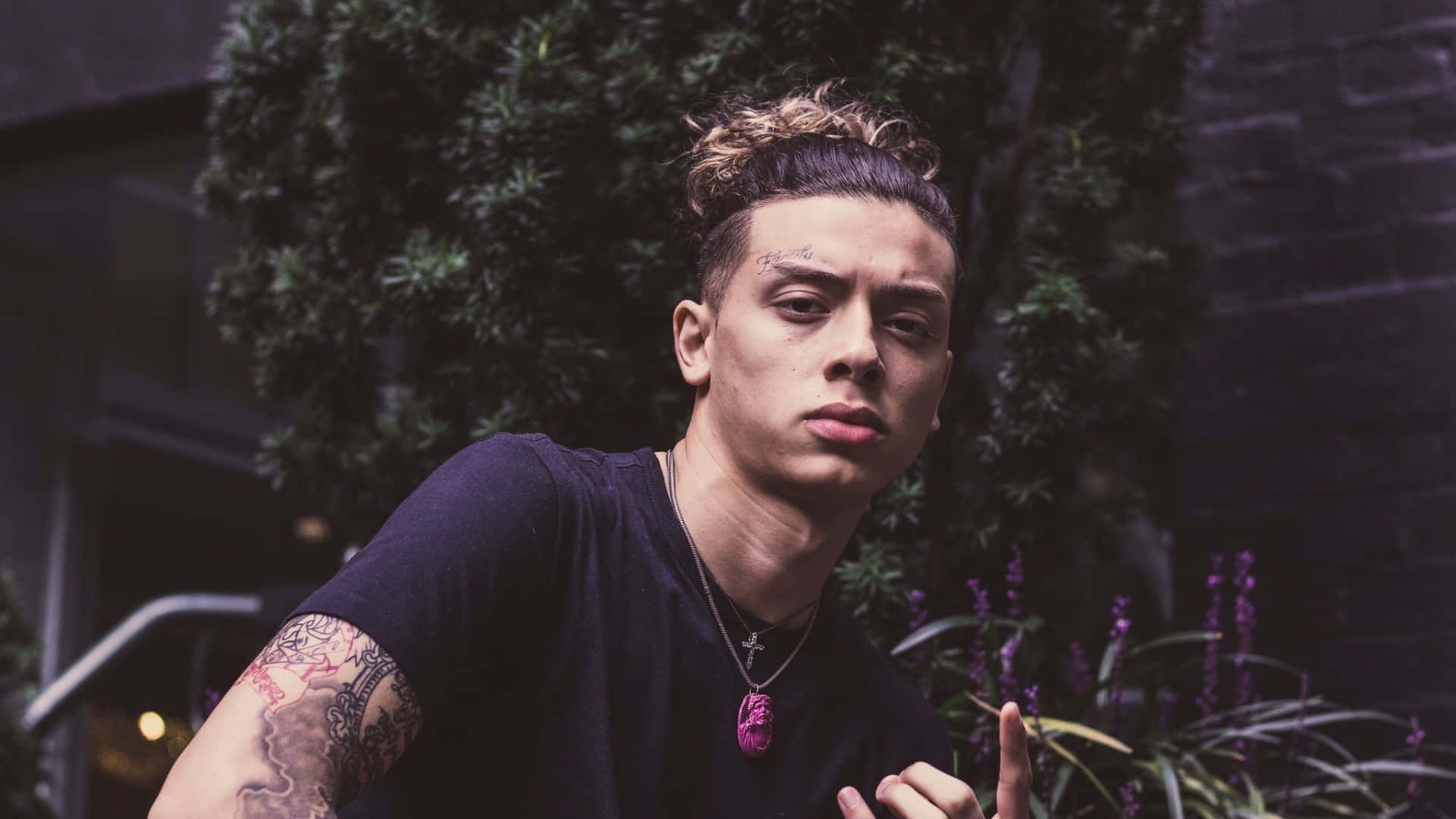 Central Cee, curly hair, tattoos, Full HD Desktop Wallpaper