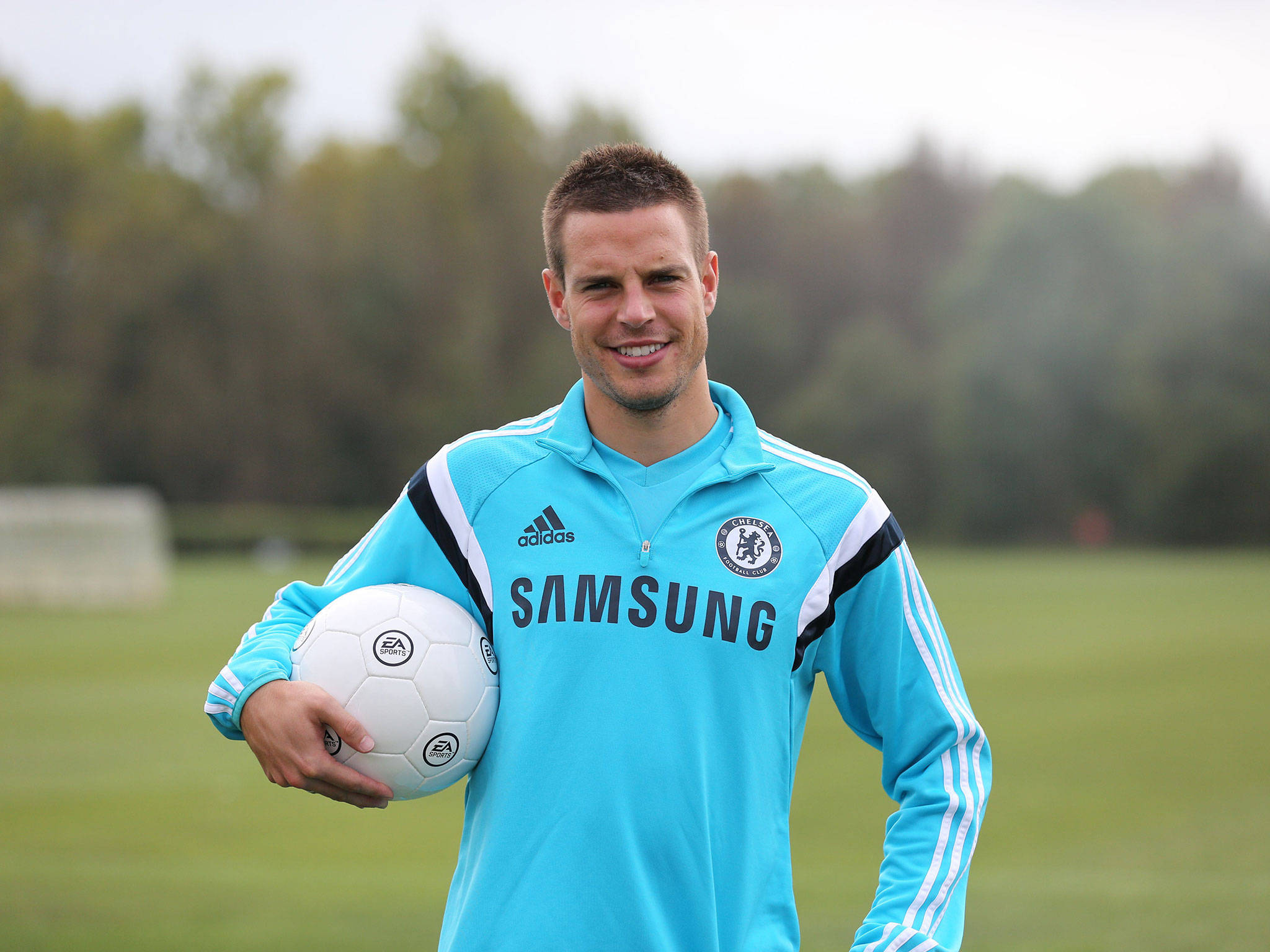 César Azpilicueta, light blue Chelsea training kit, white soccer ball, Full HD Desktop Wallpaper