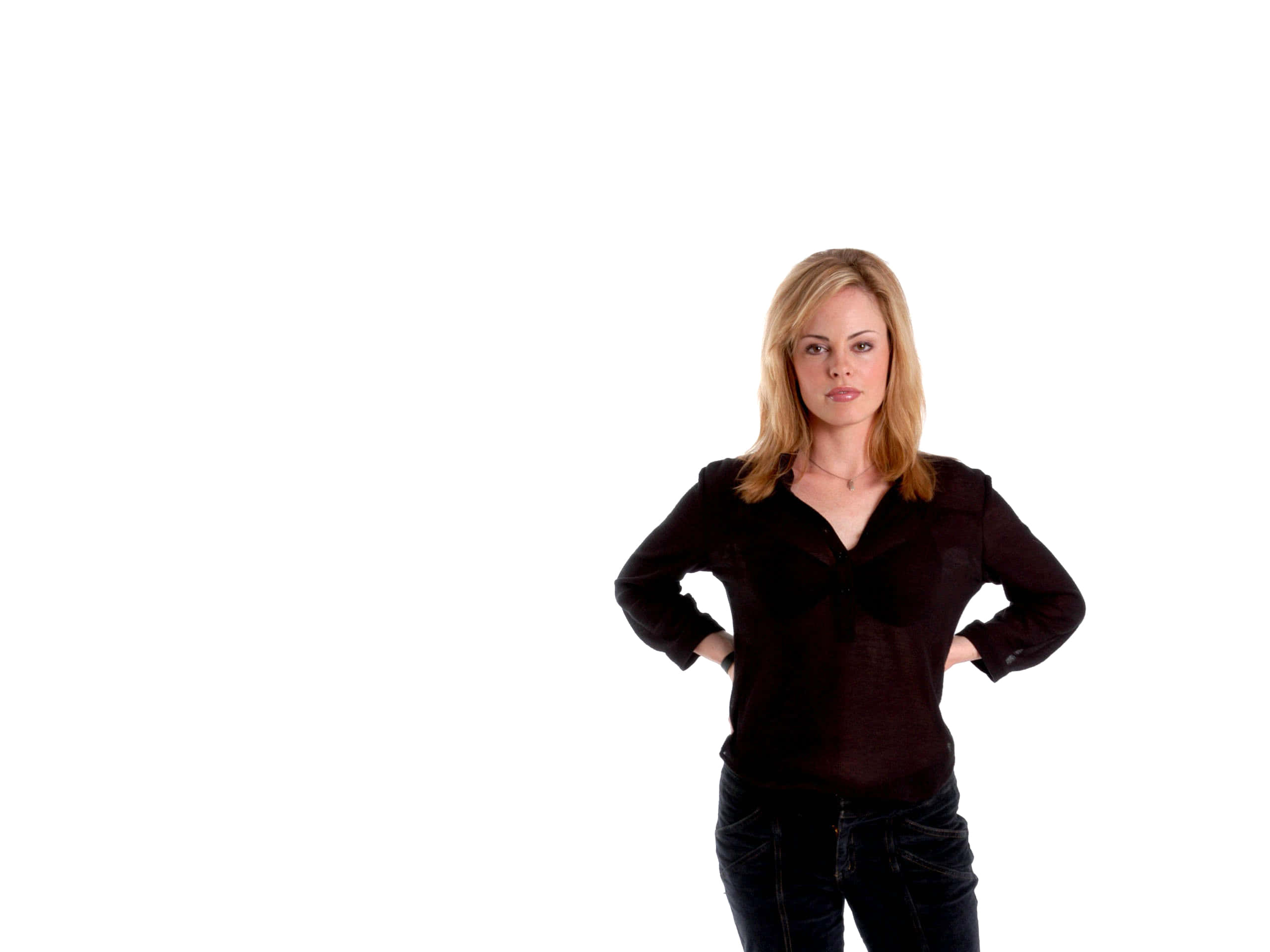 Chandra West, blonde hair, dark blouse, 2K Desktop Wallpaper