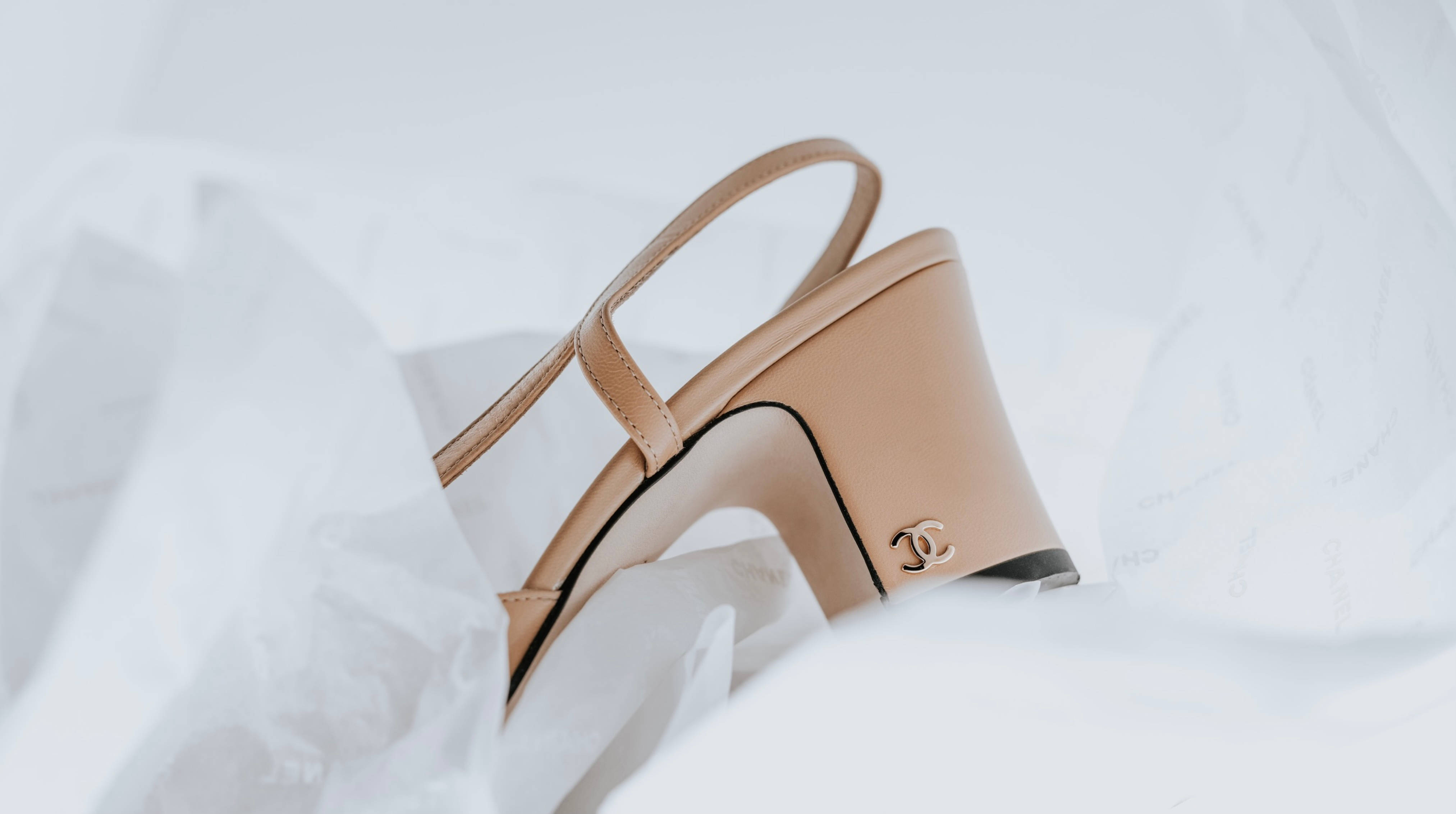 Chanel, beige, slingback heel, 4K Desktop Wallpaper