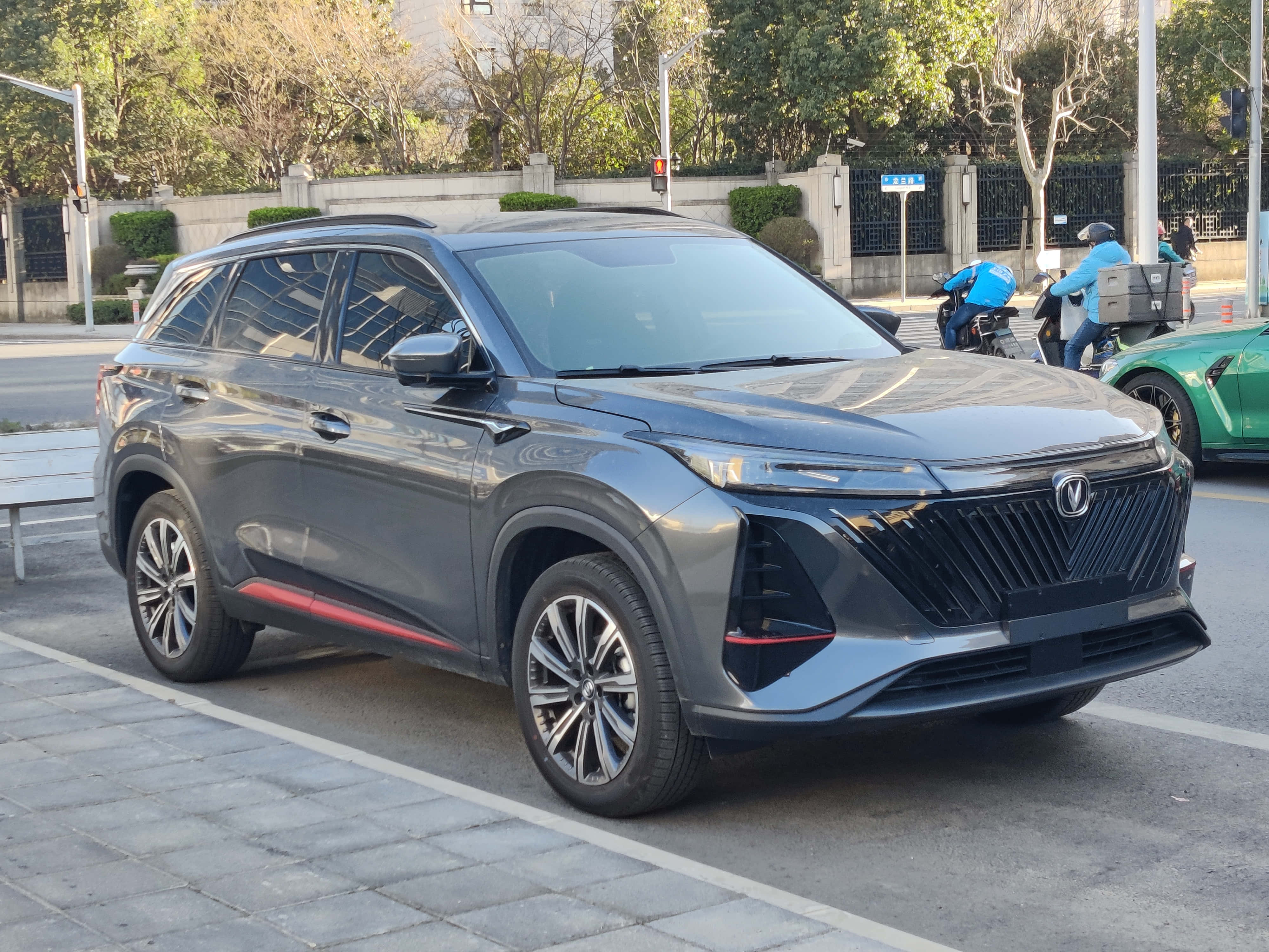Changan CS75, sleek gray SUV, red accents, 4K Desktop Wallpaper