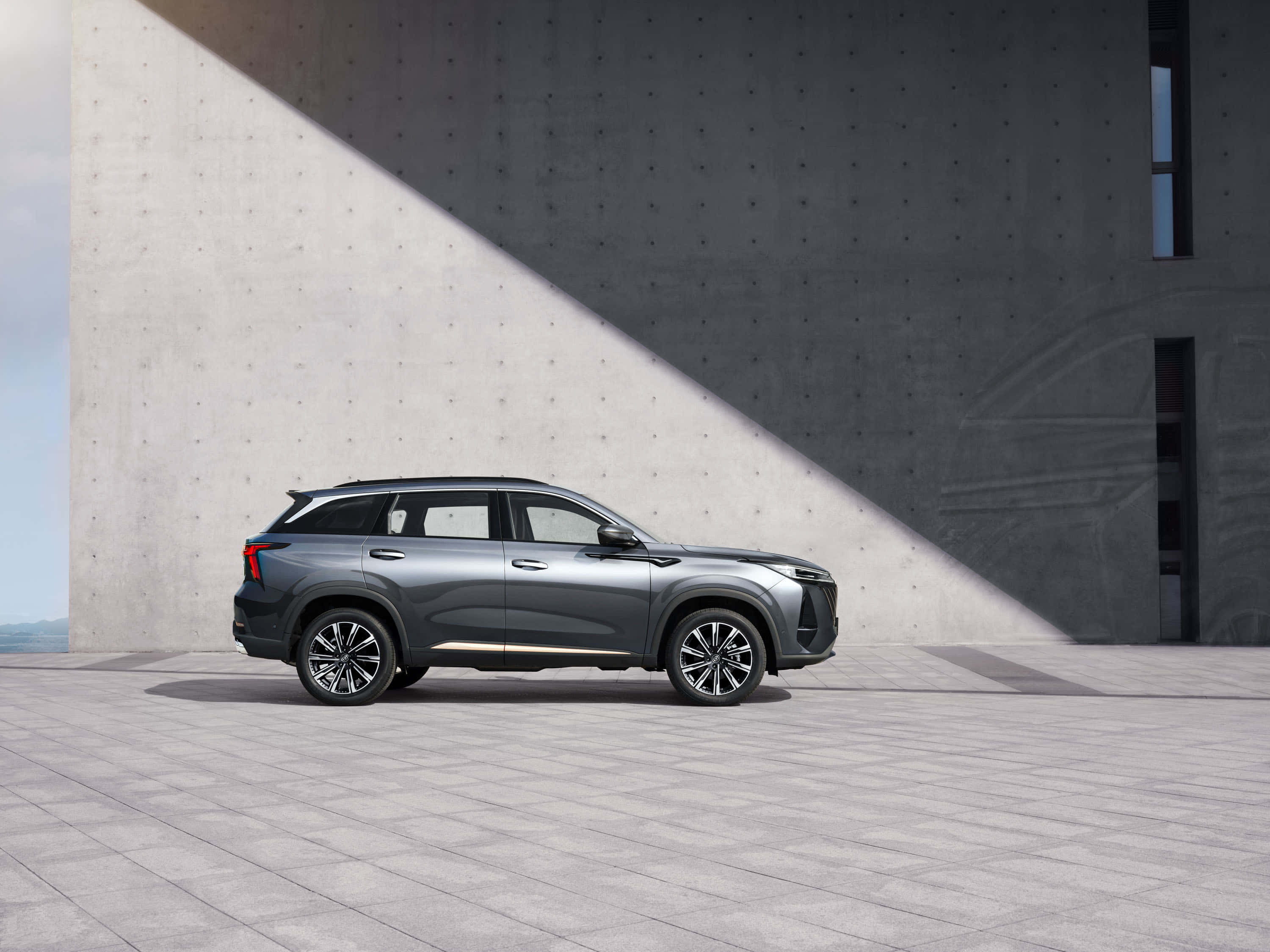 Changan CS75, sleek gray SUV, modern concrete wall, 2K Desktop Wallpaper