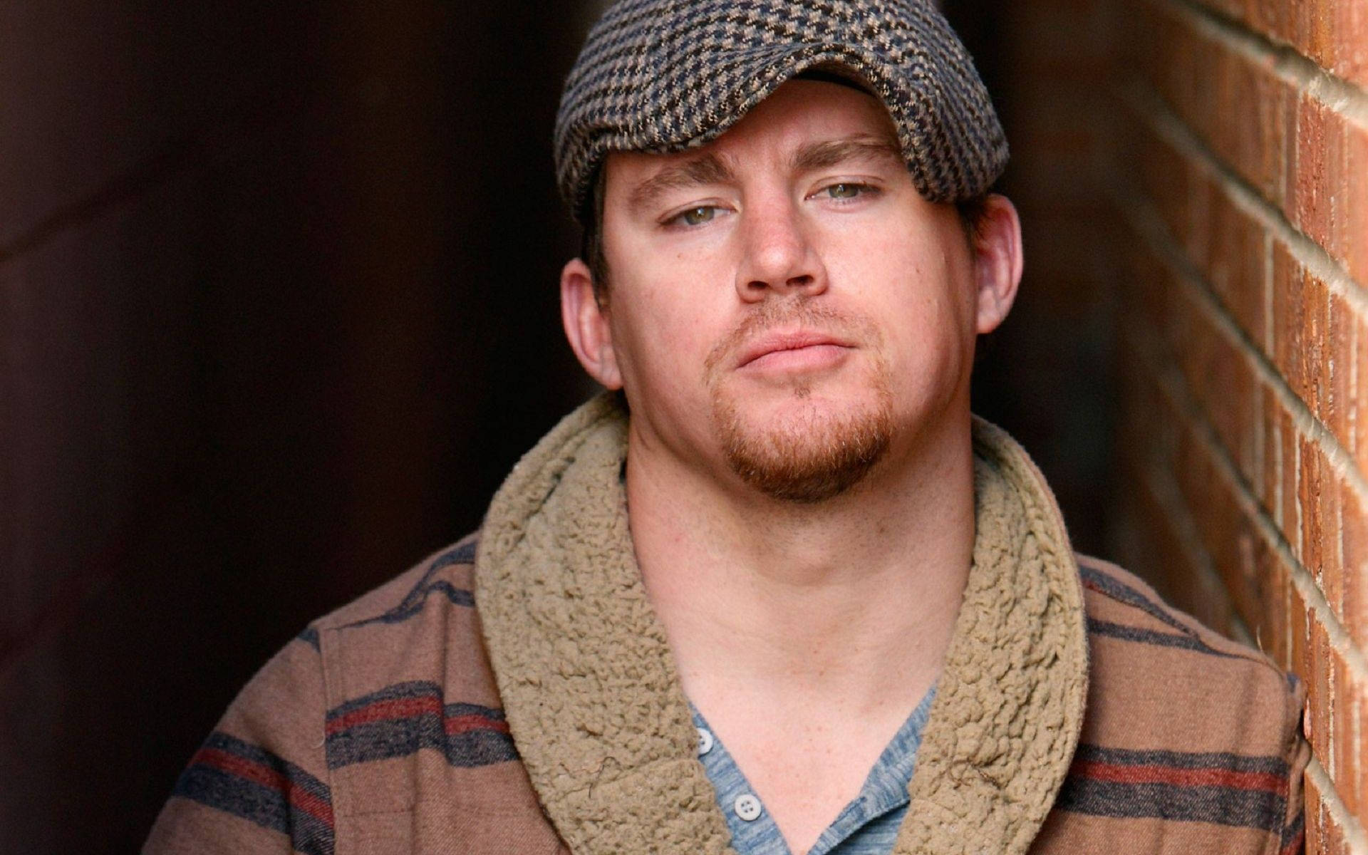 Channing Tatum, monochrome, brick wall, Full HD Desktop Wallpaper