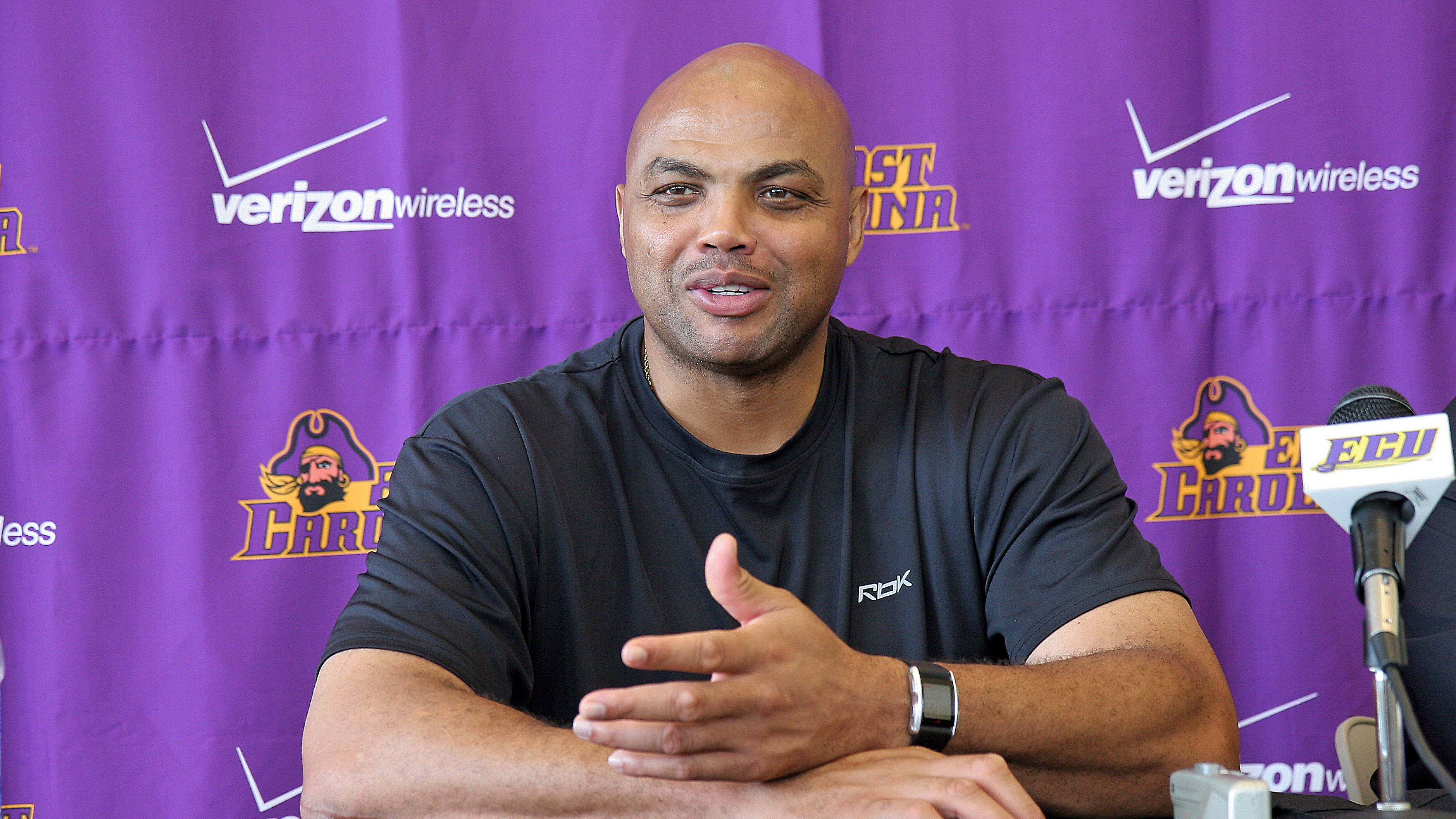 Charles Barkley, black shirt, purple backdrop, 4K Desktop Wallpaper