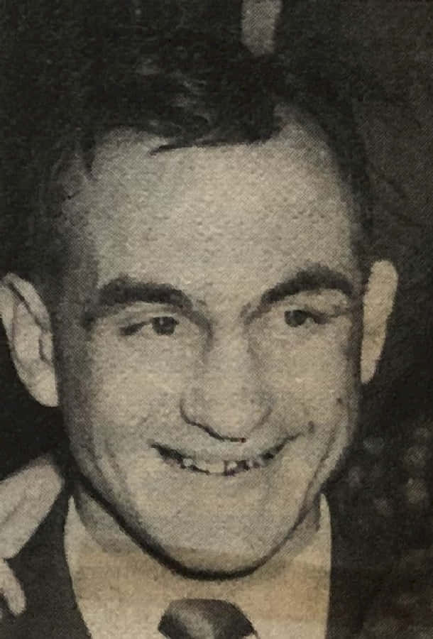 Charles Humez, suit and tie, tooth gap, SD Phone Wallpaper