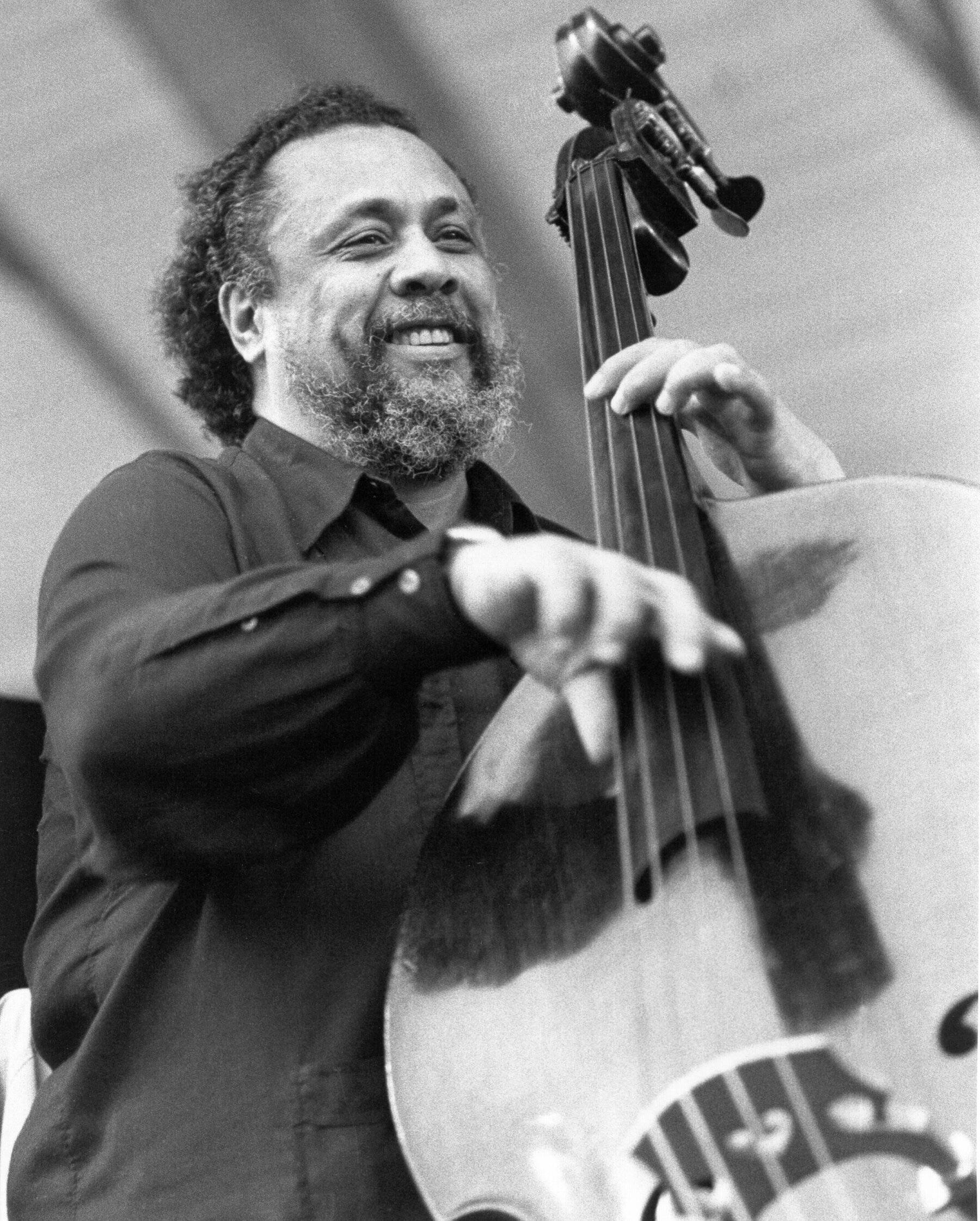 Charles Mingus, double bass, black and white photo, Full HD Phone Wallpaper