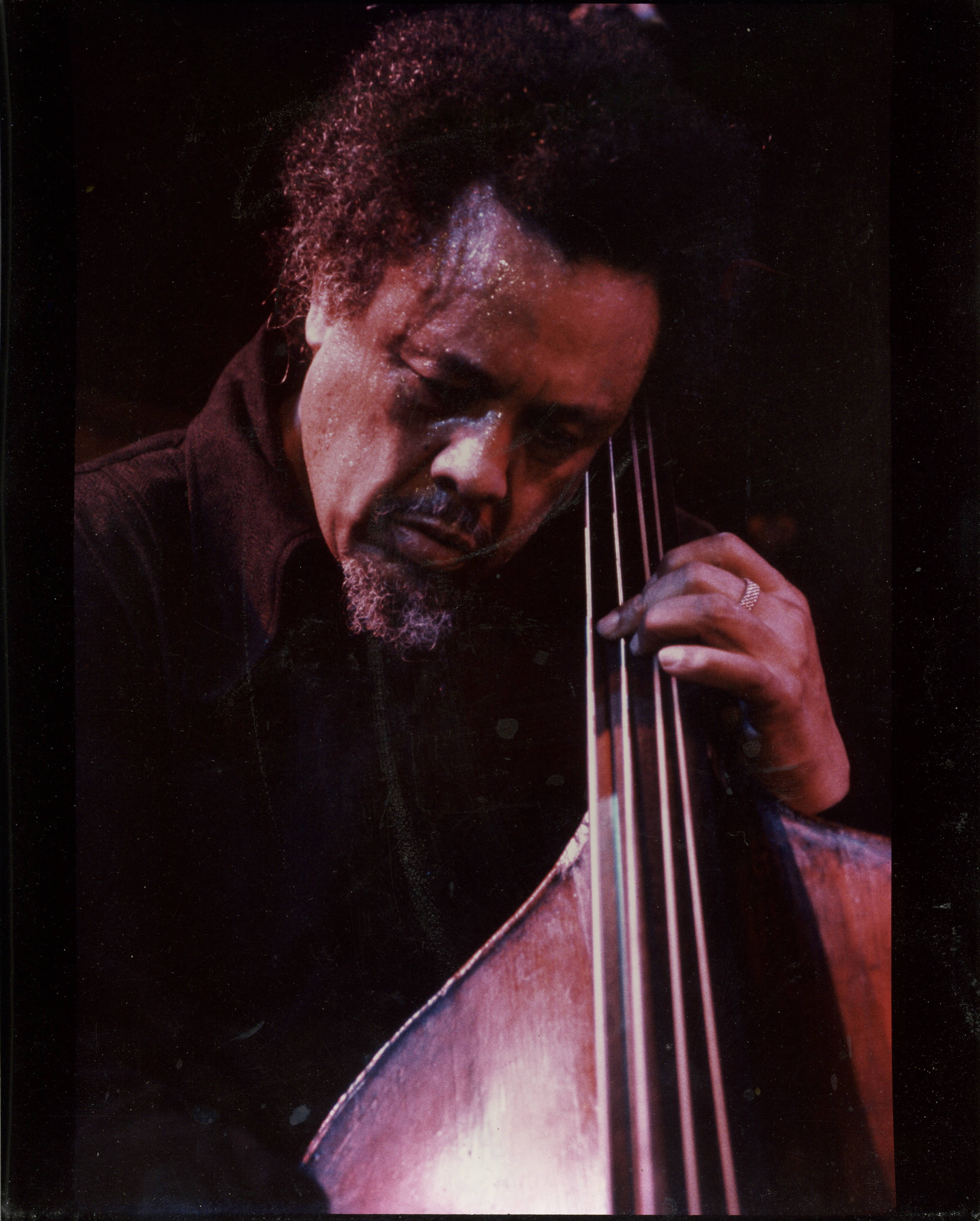 Charles Mingus, upright bass, jazz bassist, 2K Phone Wallpaper