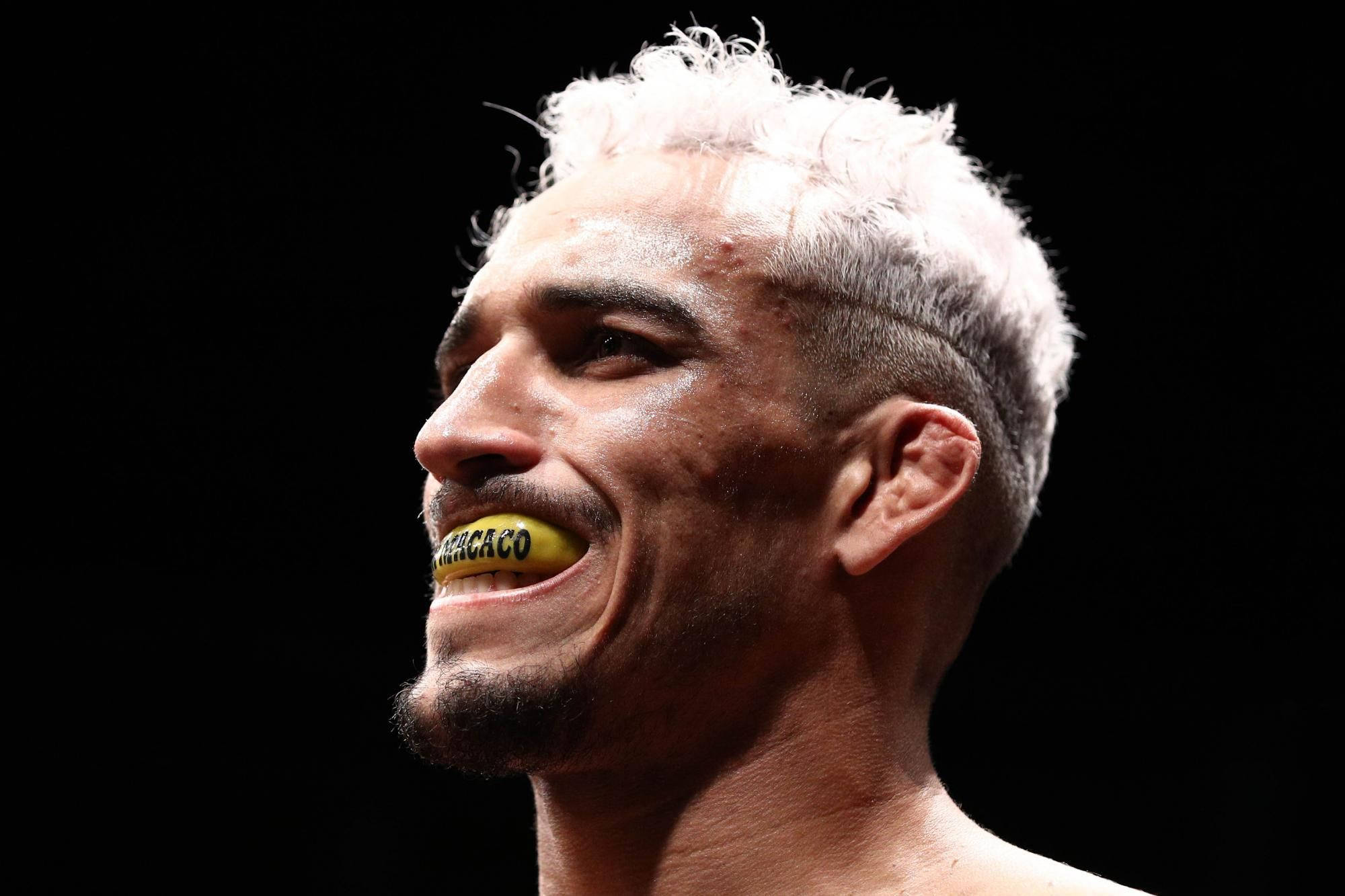 Charles Oliveira, bleached hair, yellow mouthguard, Full HD Desktop Wallpaper