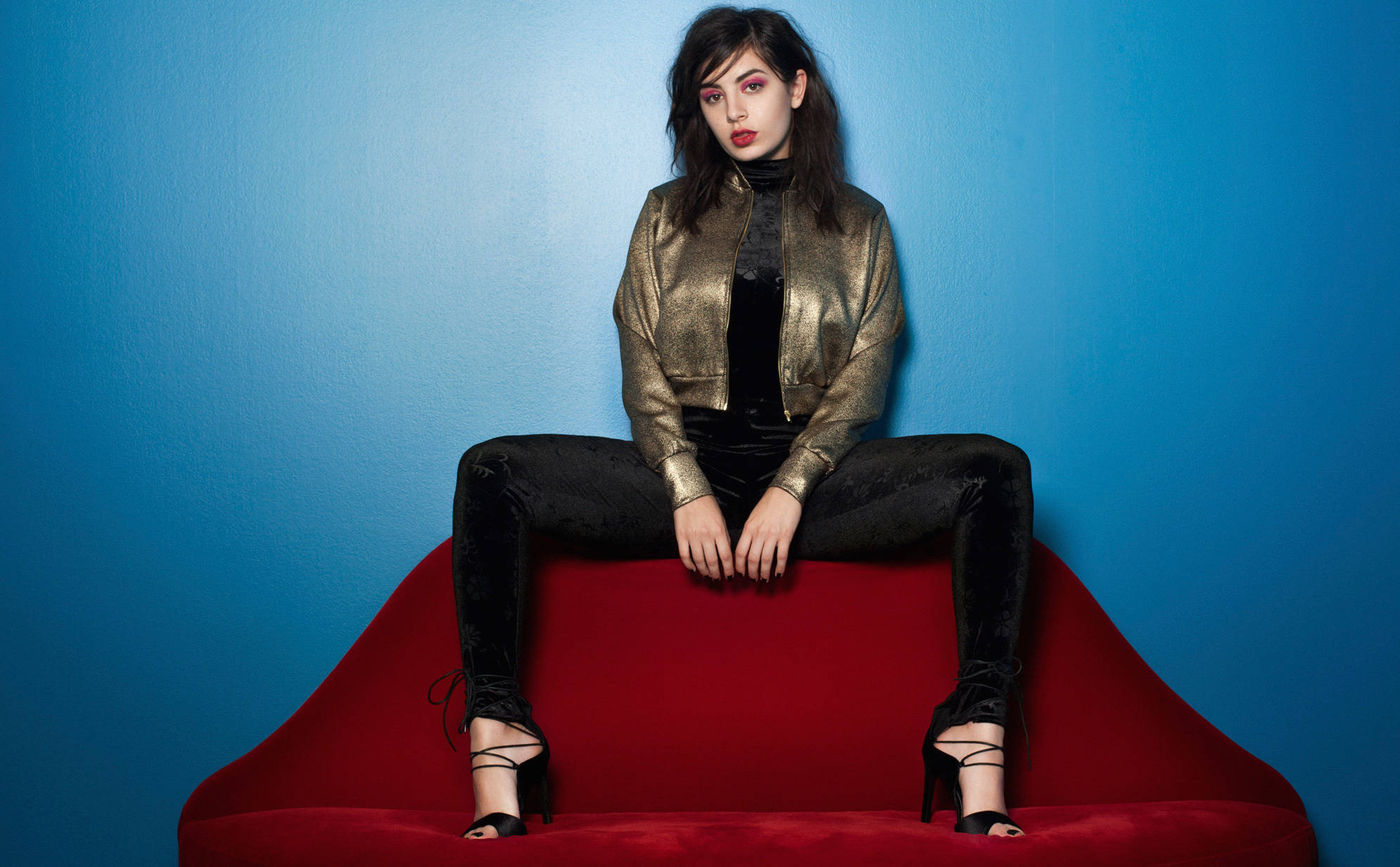 Charli Xcx, gold jacket, black velvet pants, Full HD Desktop Wallpaper