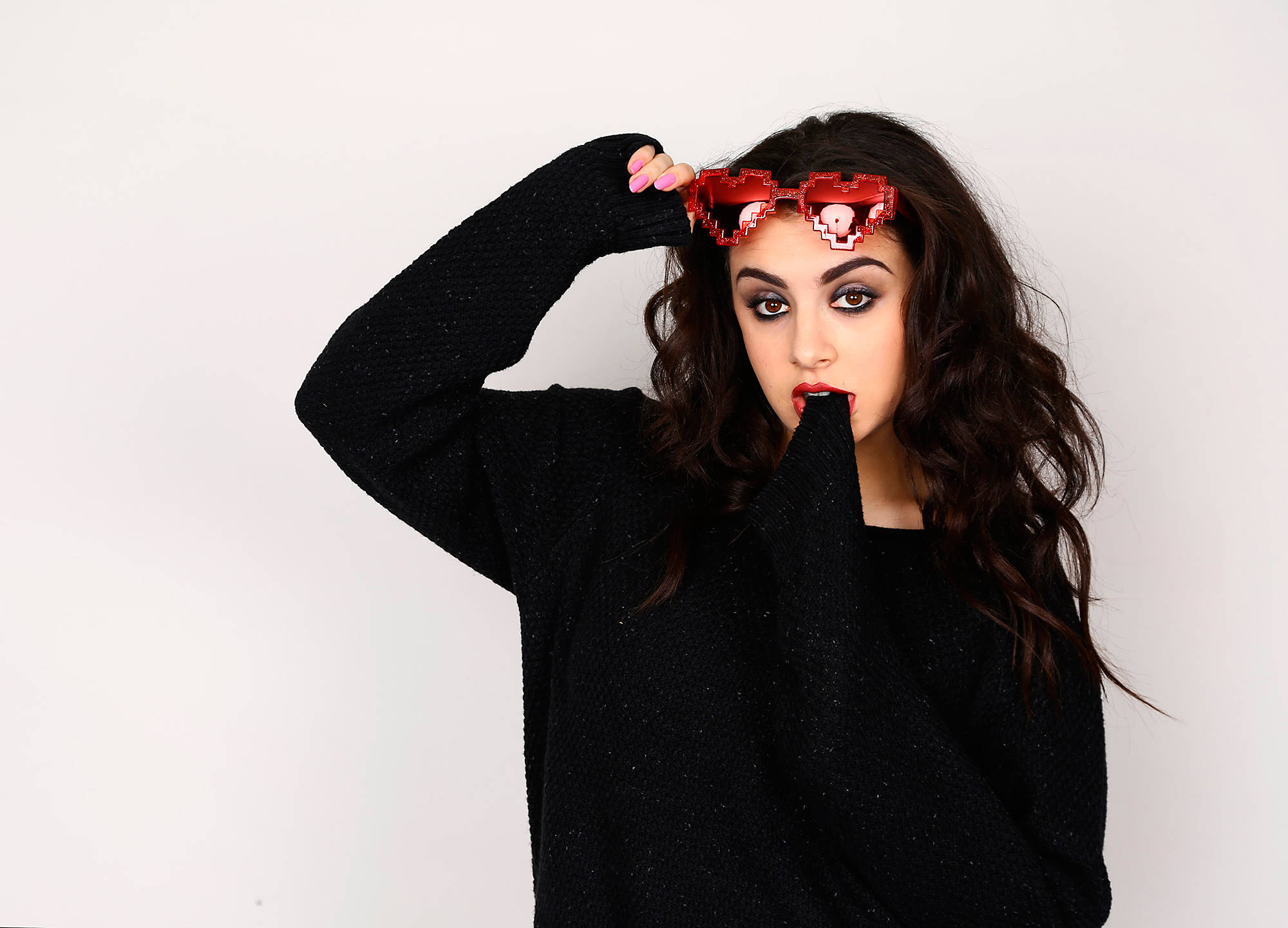 Charli Xcx, pixelated red skull sunglasses, black sweater, Full HD Desktop Wallpaper