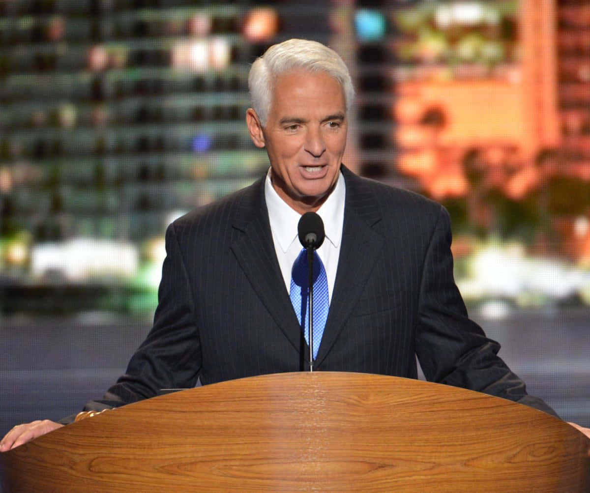 Charlie Crist, wooden podium, dark pinstripe suit, SD Desktop Wallpaper