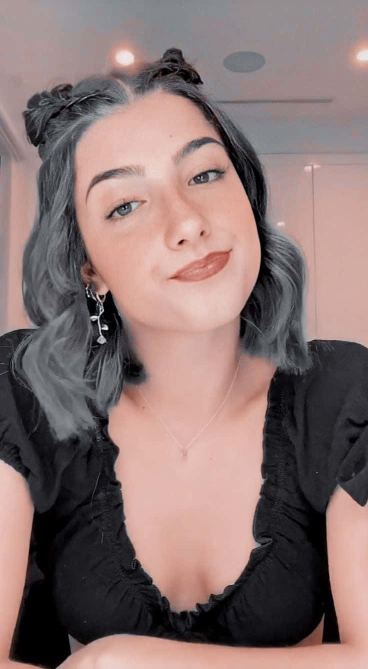 Charlie Damelio, gray wavy hair, black top, HD Phone Wallpaper