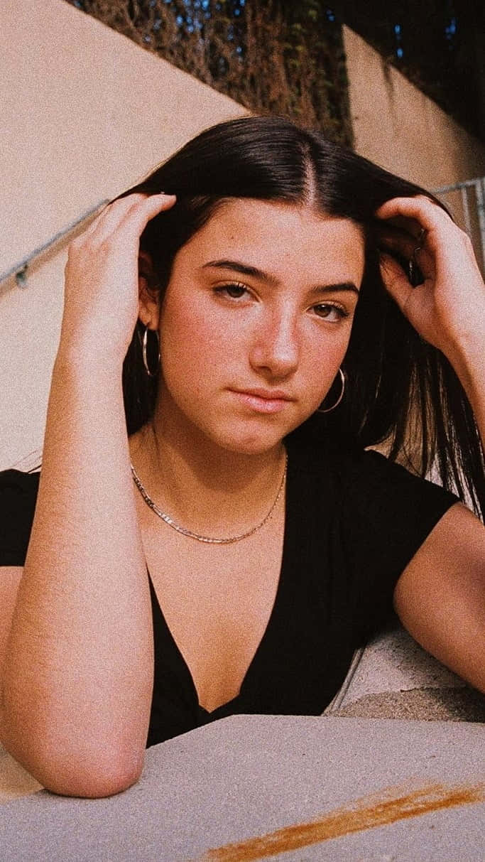 Charlie Damelio, long hair, dark hair, SD Phone Wallpaper