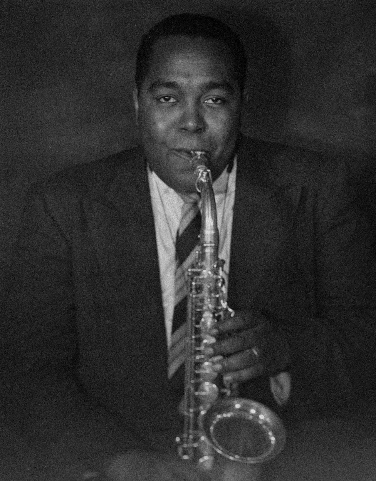 Charlie Parker, saxophone, suit, HD Phone Wallpaper