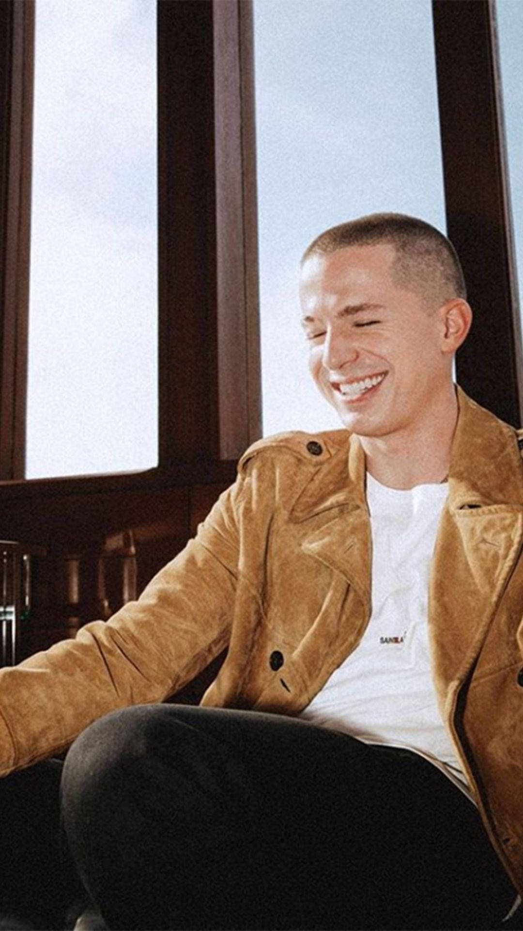 Charlie Puth, buzz cut, large windows, Full HD Phone Wallpaper