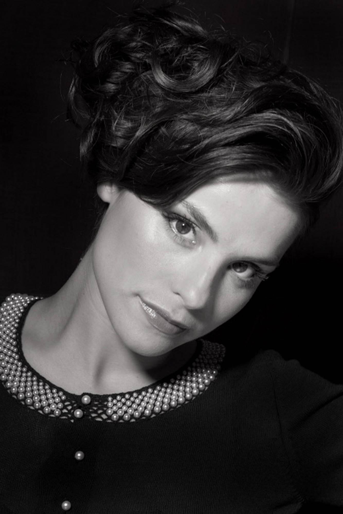Charlotte Riley, black and white, styled hair, Full HD Phone Wallpaper