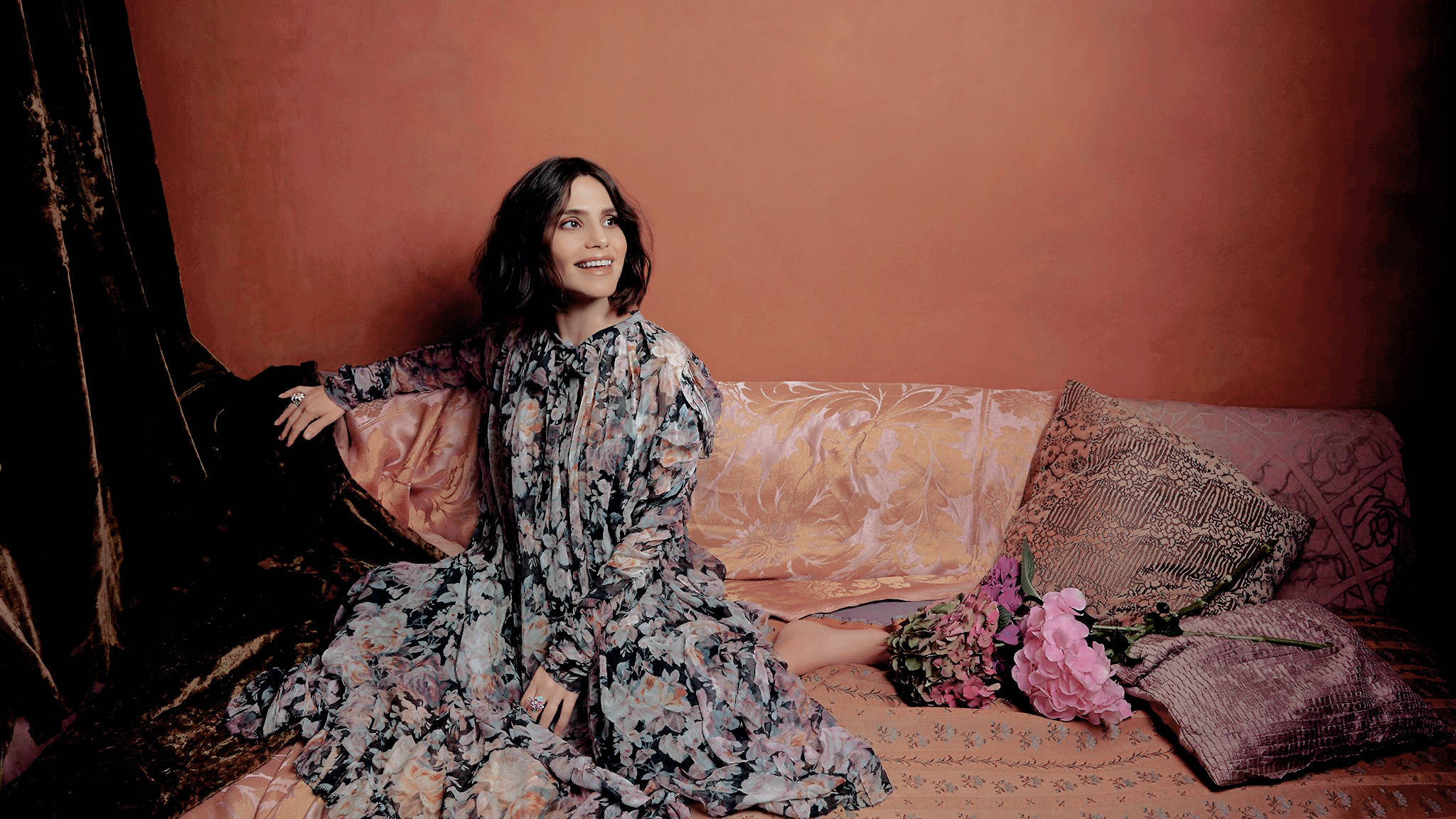 Charlotte Riley, floral dress, velvet couch, Full HD Desktop Wallpaper