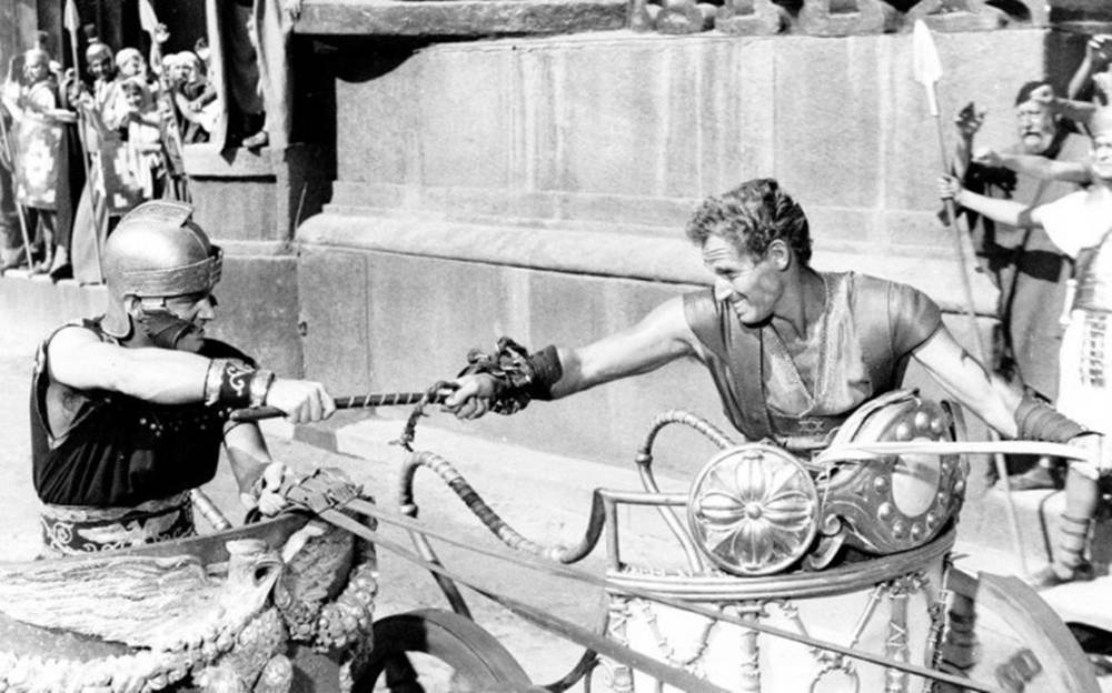 Charlton Heston, chariots, black and white battle scene, SD Desktop Wallpaper