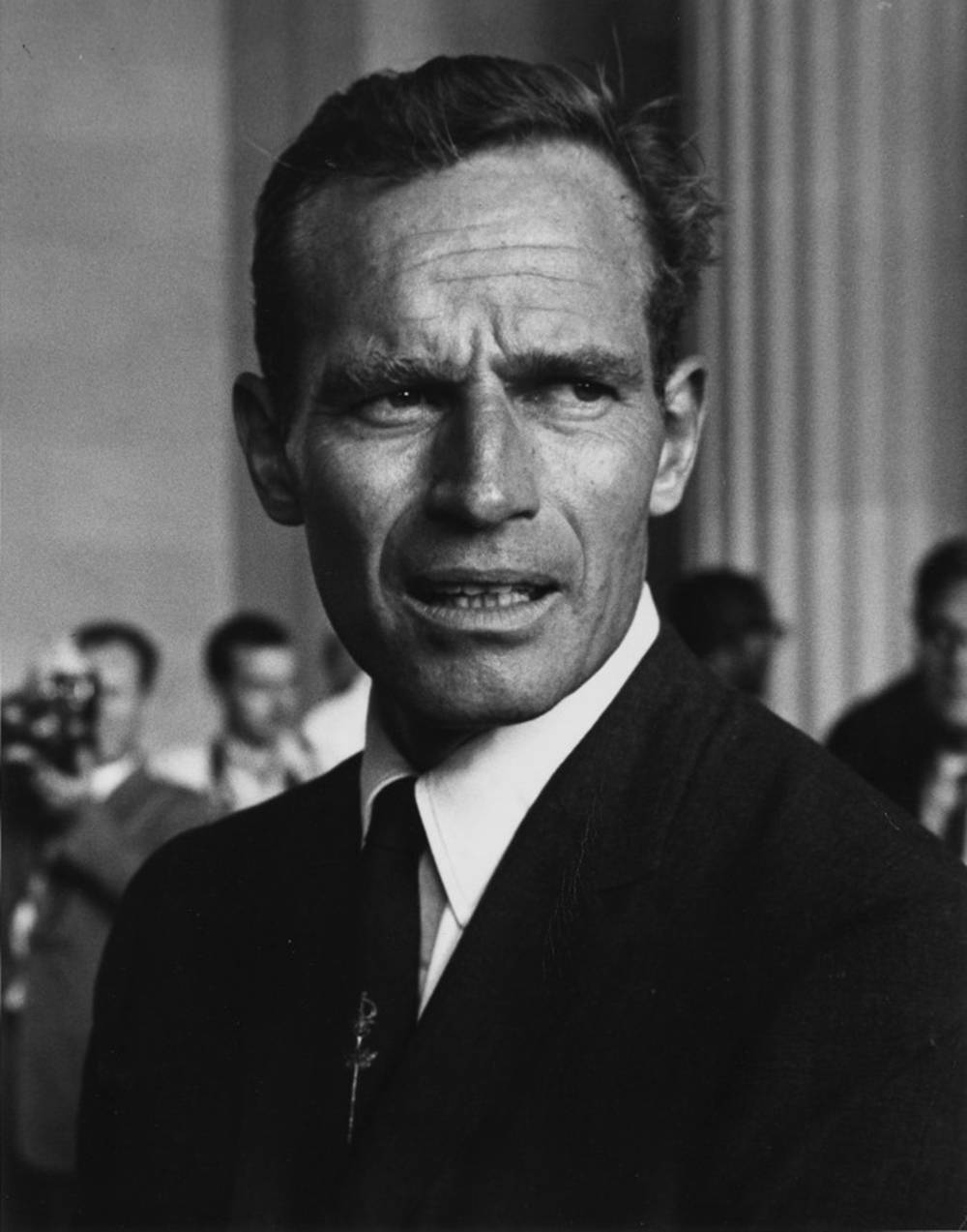 Charlton Heston, black and white portrait, suit, SD Phone Wallpaper