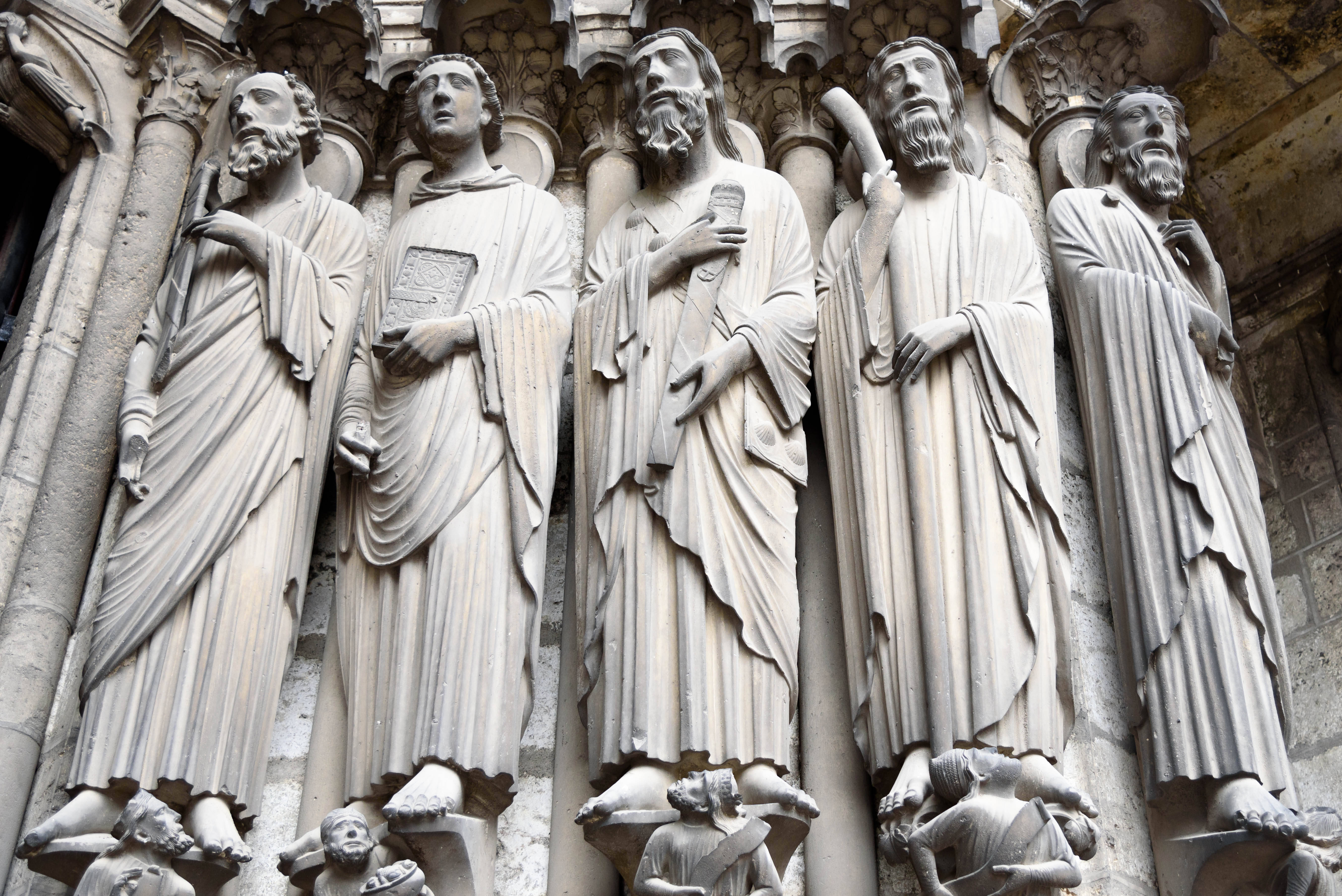Gothic statue, Chartres Cathedral, stone statues, 5K Desktop Wallpaper