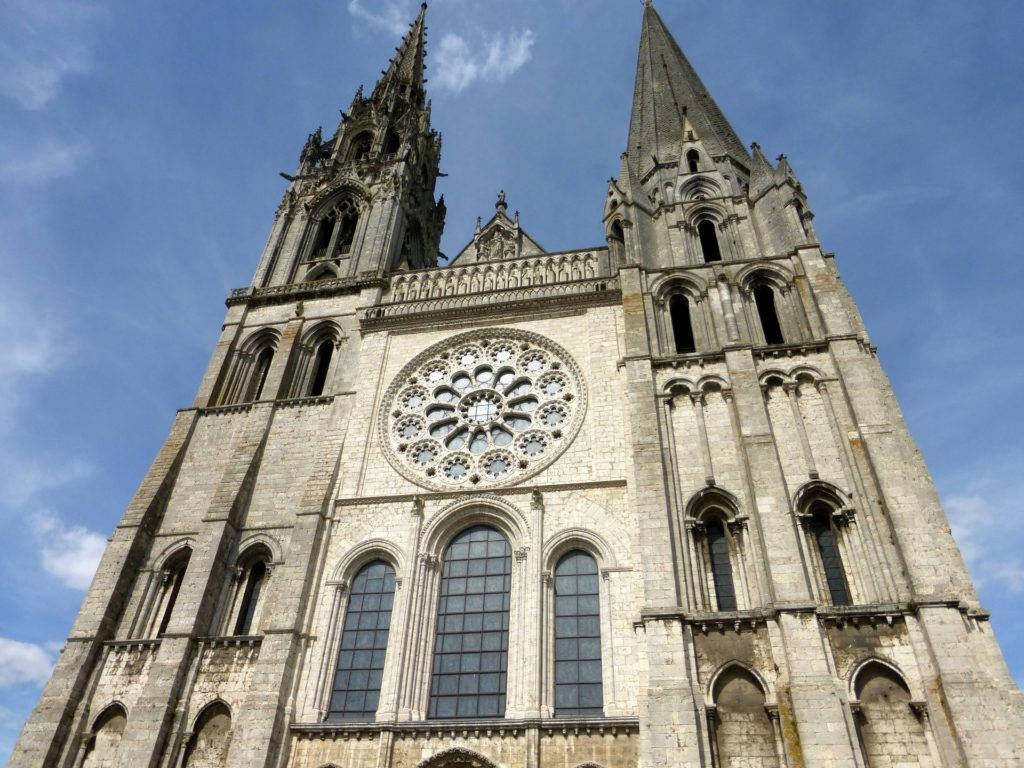 Chartres Cathedral, twin spires, rose window, SD Desktop Wallpaper