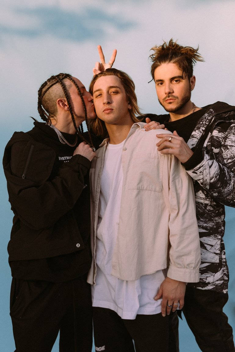Chase Atlantic, soft blue sky, peace sign, SD Phone Wallpaper