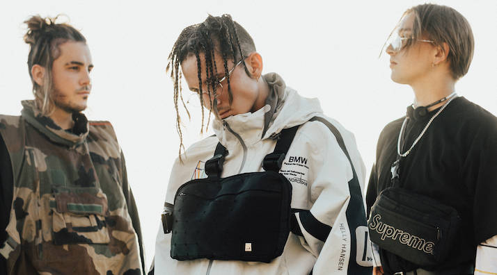 Chase Atlantic, branded streetwear, crossbody bags, SD Desktop Wallpaper
