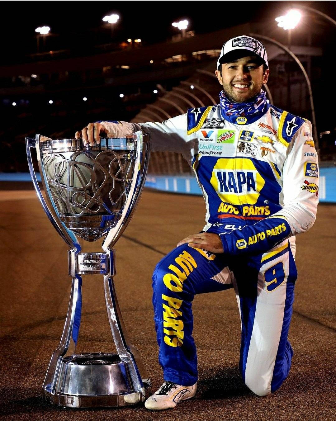 Chase Elliott, blue and white racing gear, silver trophy, HD Phone Wallpaper