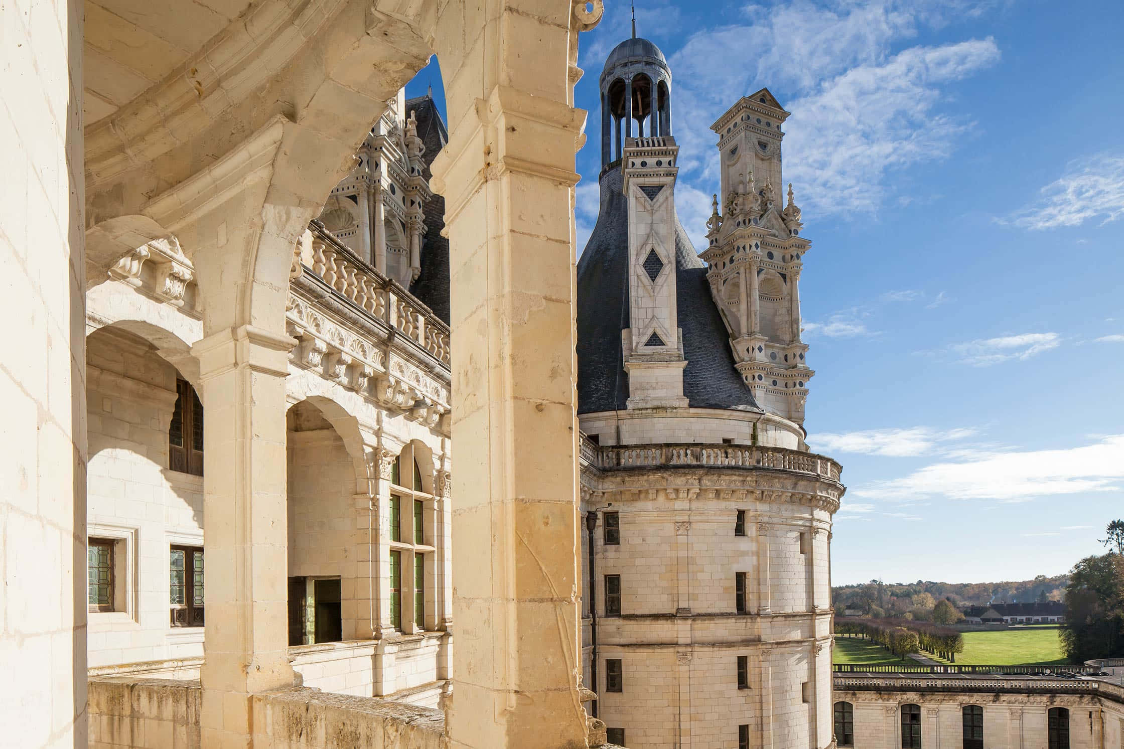 Chateau De Chambord, Renaissance architectural style, ornate towers, Full HD Desktop Wallpaper