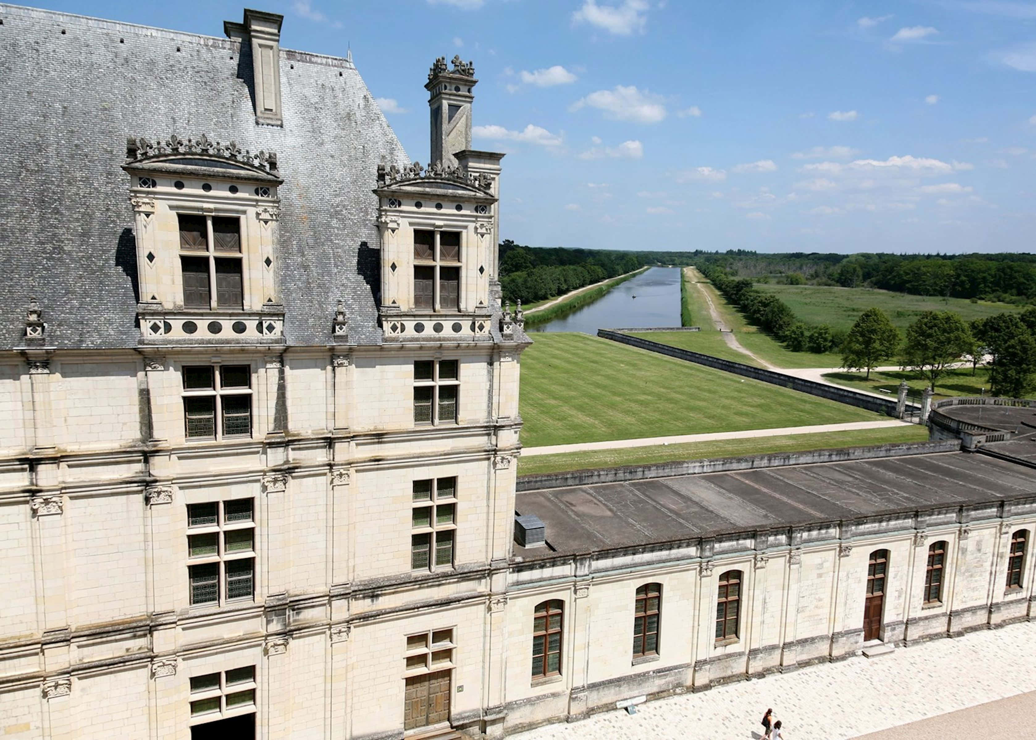 Chateau De Chambord, Dutch angle shot, ornate windows, 2K Desktop Wallpaper