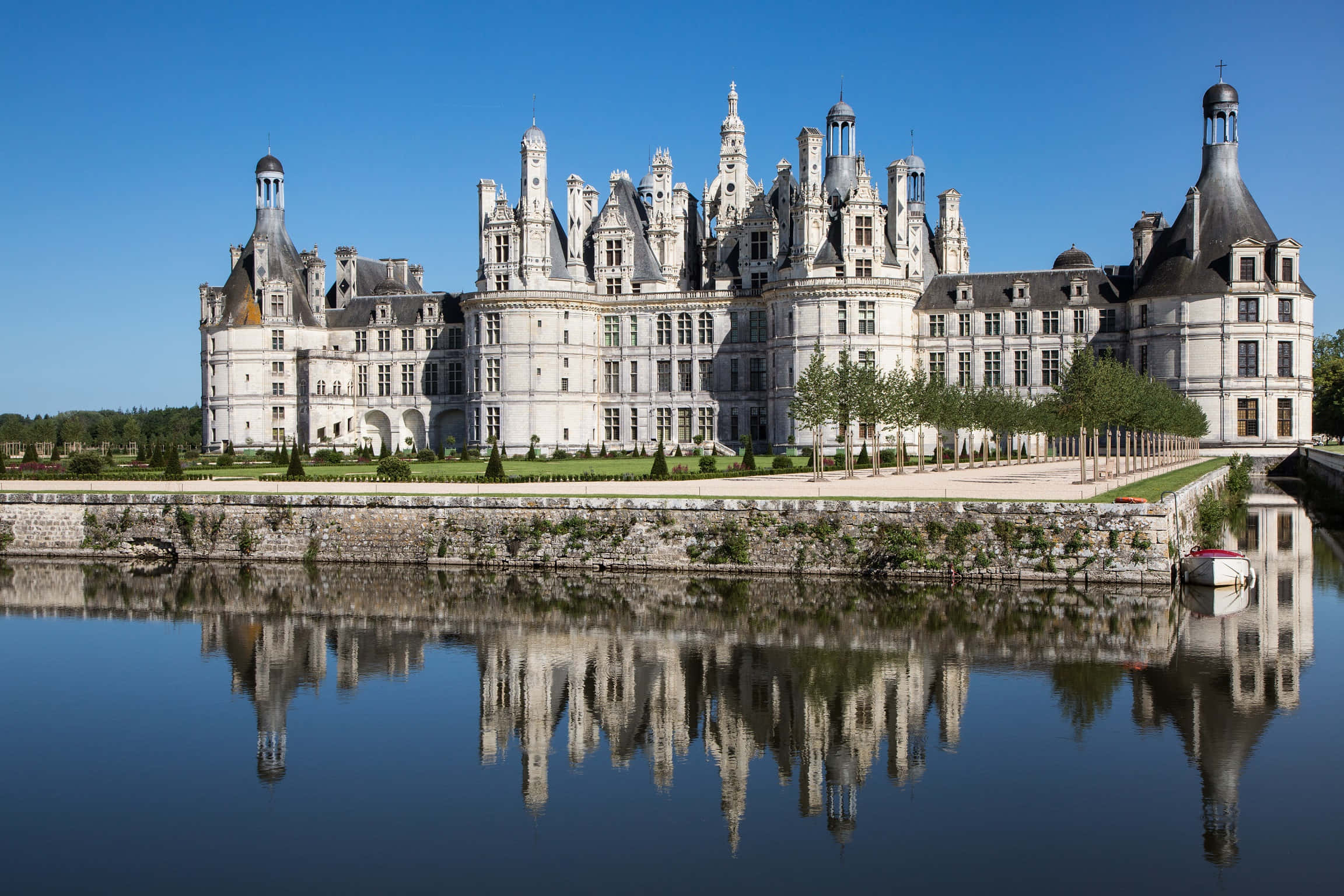 Chateau de Chambord, ornate towers, turrets, Full HD Desktop Wallpaper