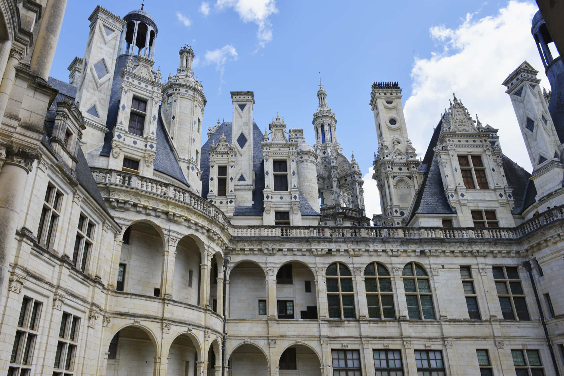 Chateau De Chambord, intricate stone towers, arched windows, Full HD Desktop Wallpaper
