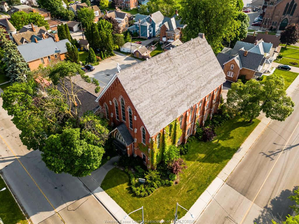 historic brick church, red brick, ivy-covered walls, SD Desktop Wallpaper