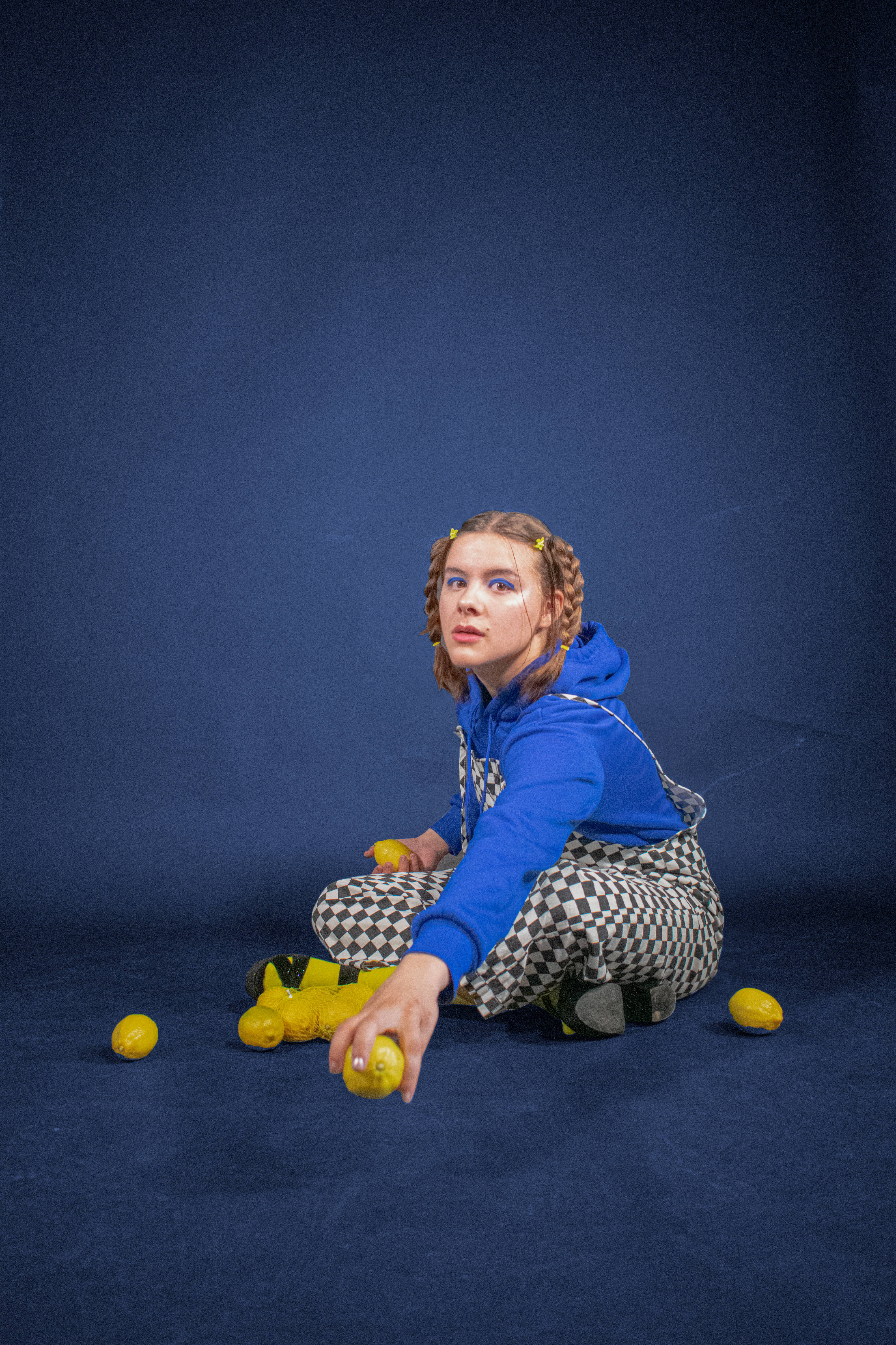 checkered pants, blue hoodie, dark blue floor, 5K Phone Wallpaper